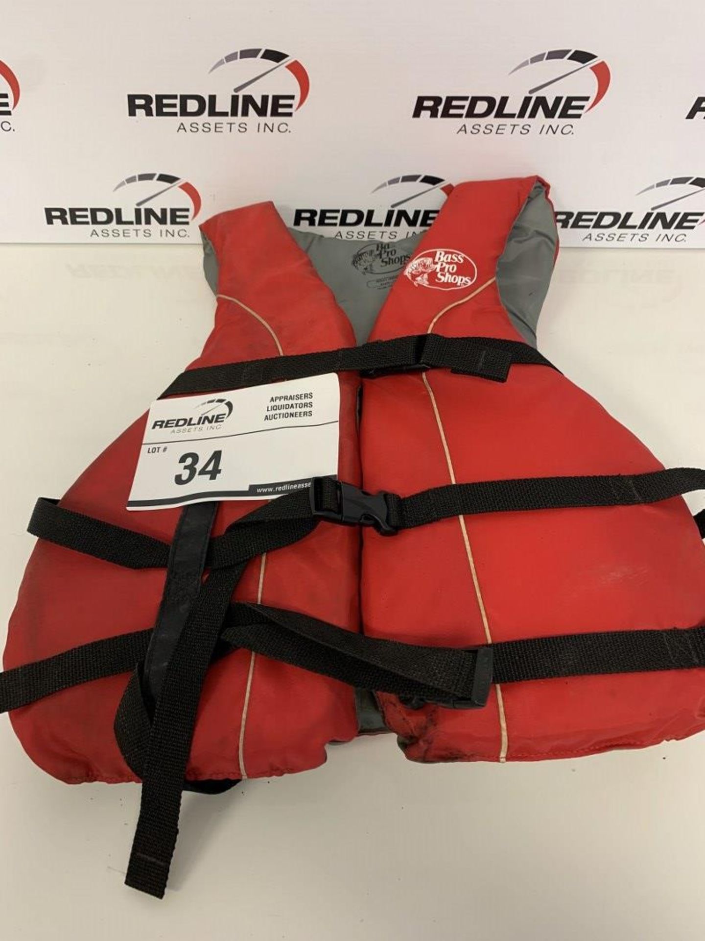 Bass Pro Shops - Life Jacket