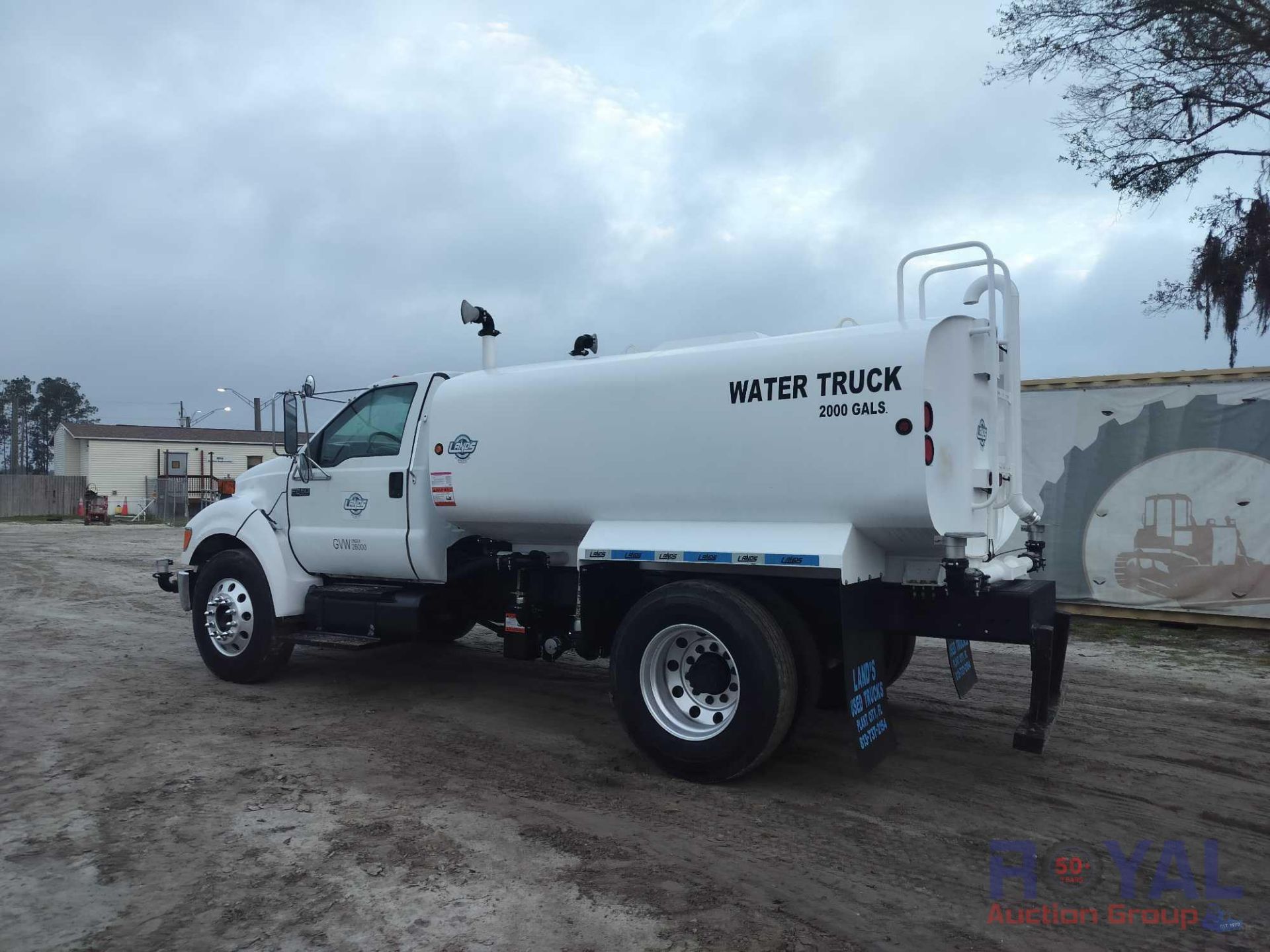 2010 Ford F-650 2,000 Gallon Water Truck - Image 4 of 32