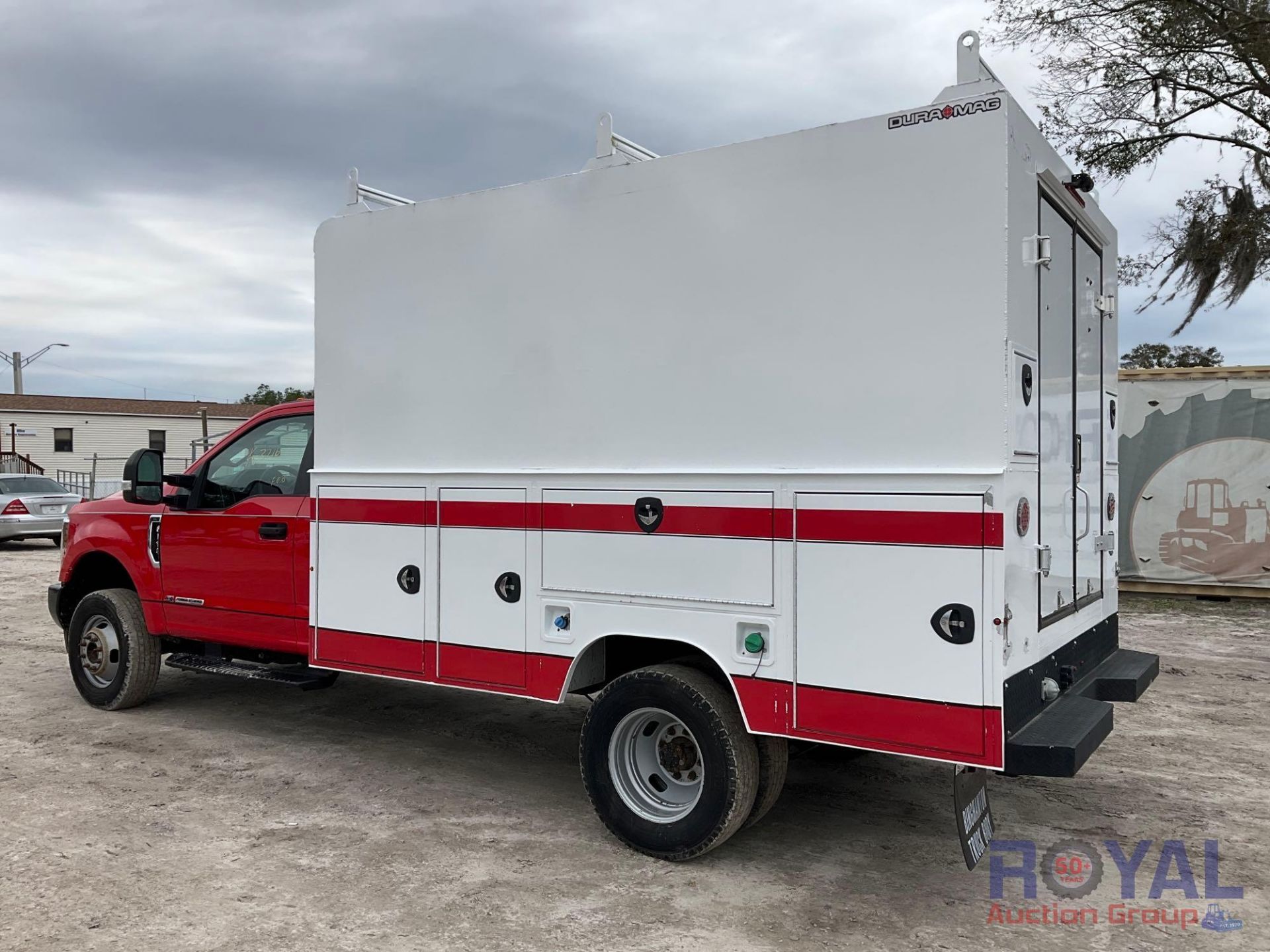 2019 Ford F350 4x4 Service Truck - Image 4 of 30