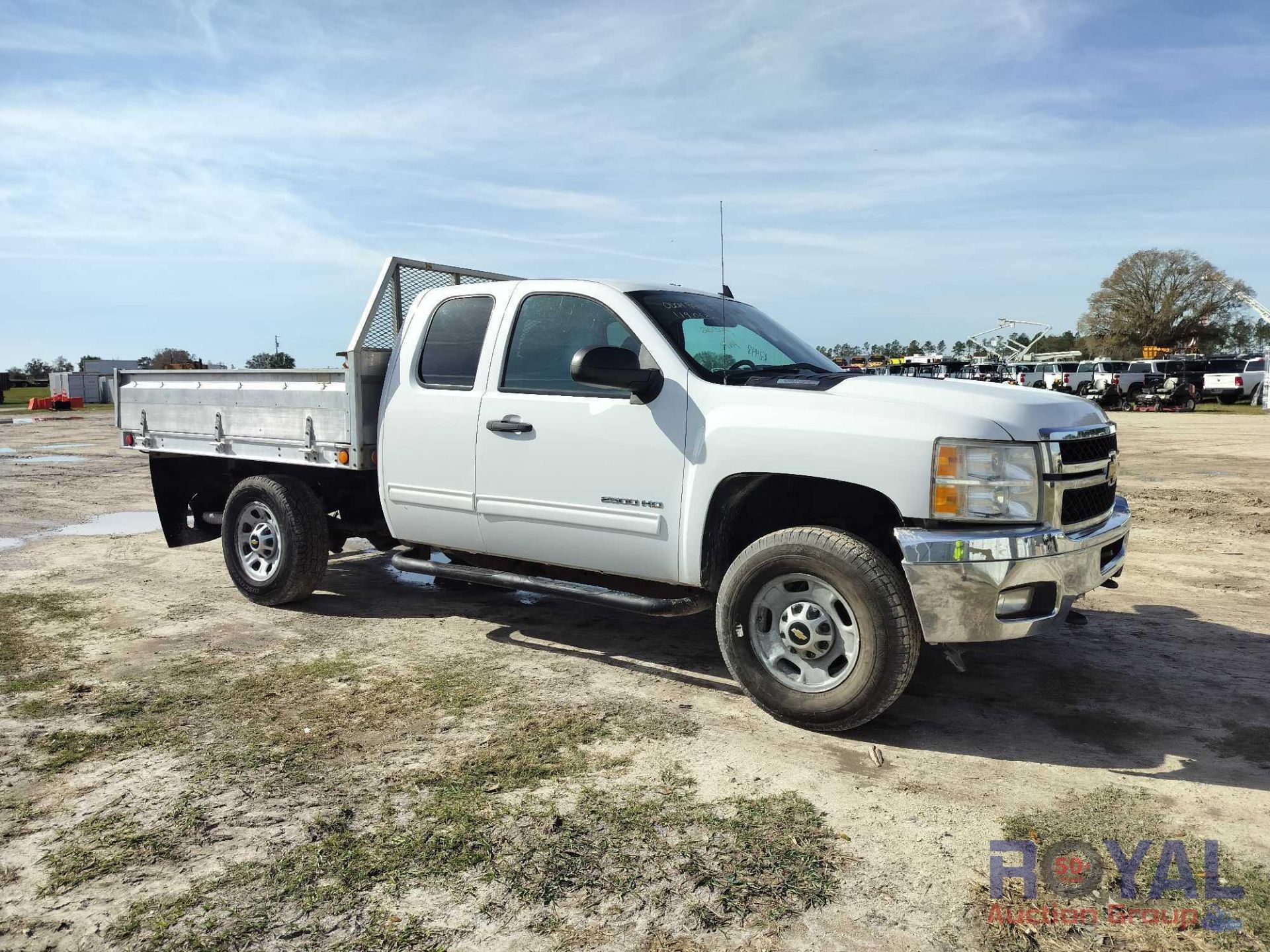 2013 Chevrolet Silverado 4x4 8FT Flatbed Truck - Image 2 of 26