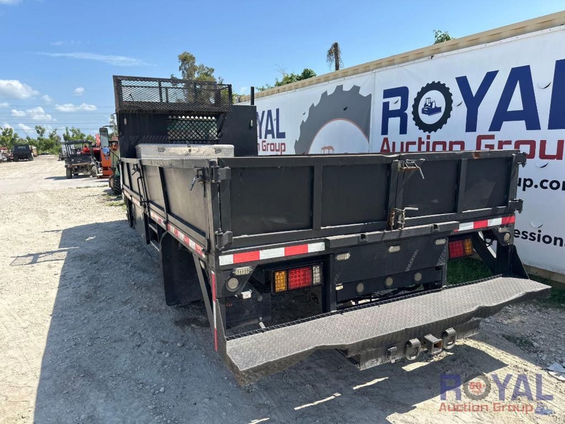 2007 Isuzu NPR-HD 16ft Flatbed Truck - Image 2 of 29