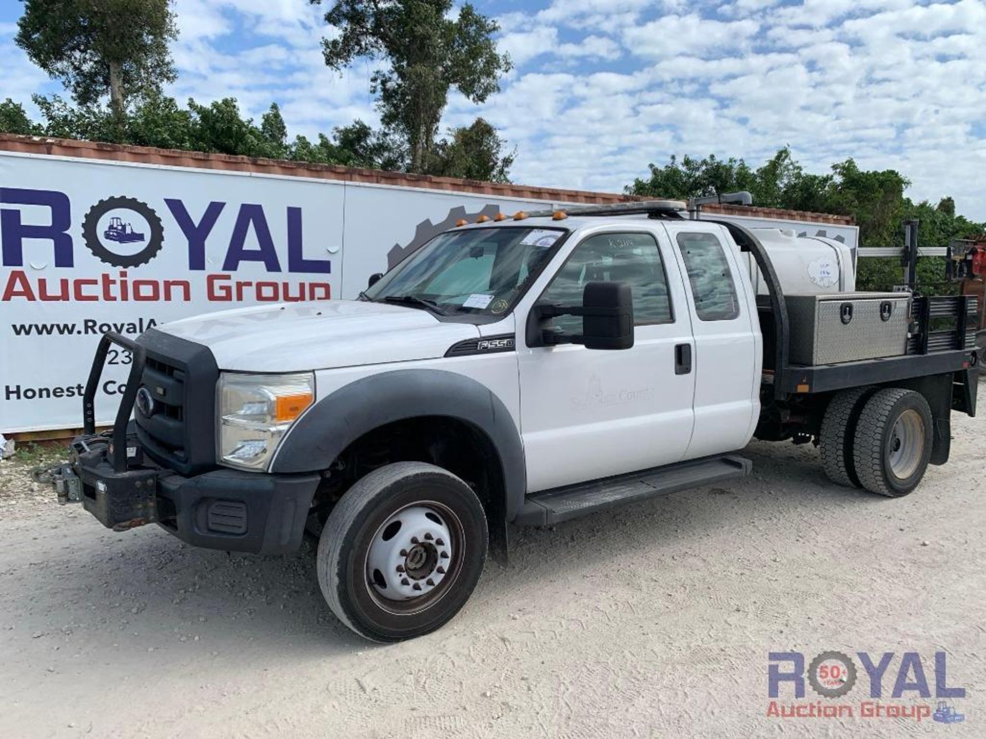 2015 Ford F550 Extended Cab 4X4 Super Duty Spray Truck