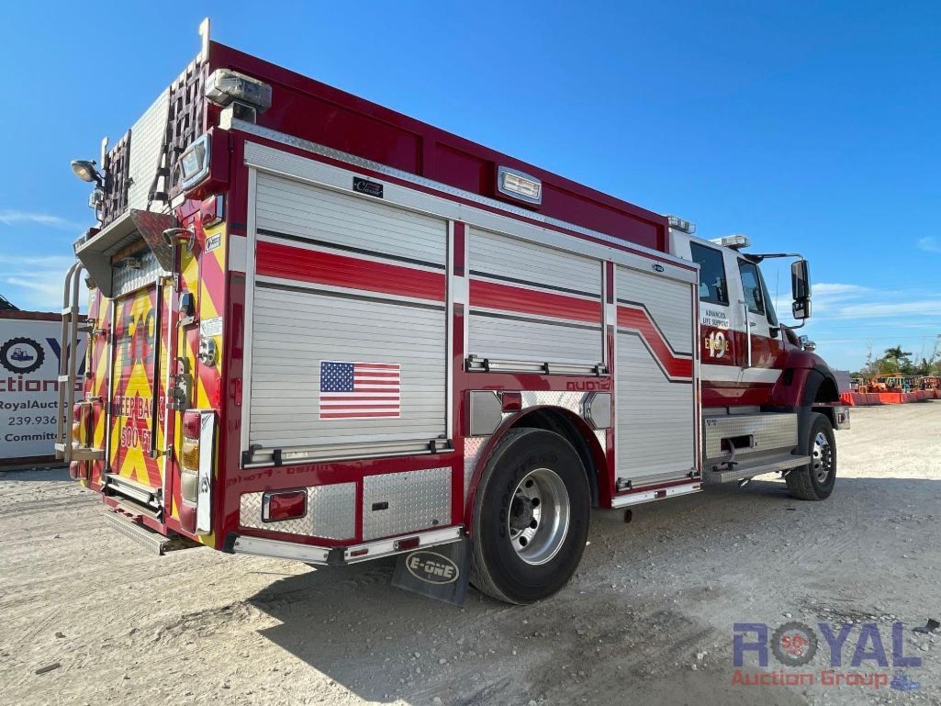 2011 International Workstar 7400 4x4 Fire Apparatus 700 Gallon Pumper Fire Truck - Image 3 of 42