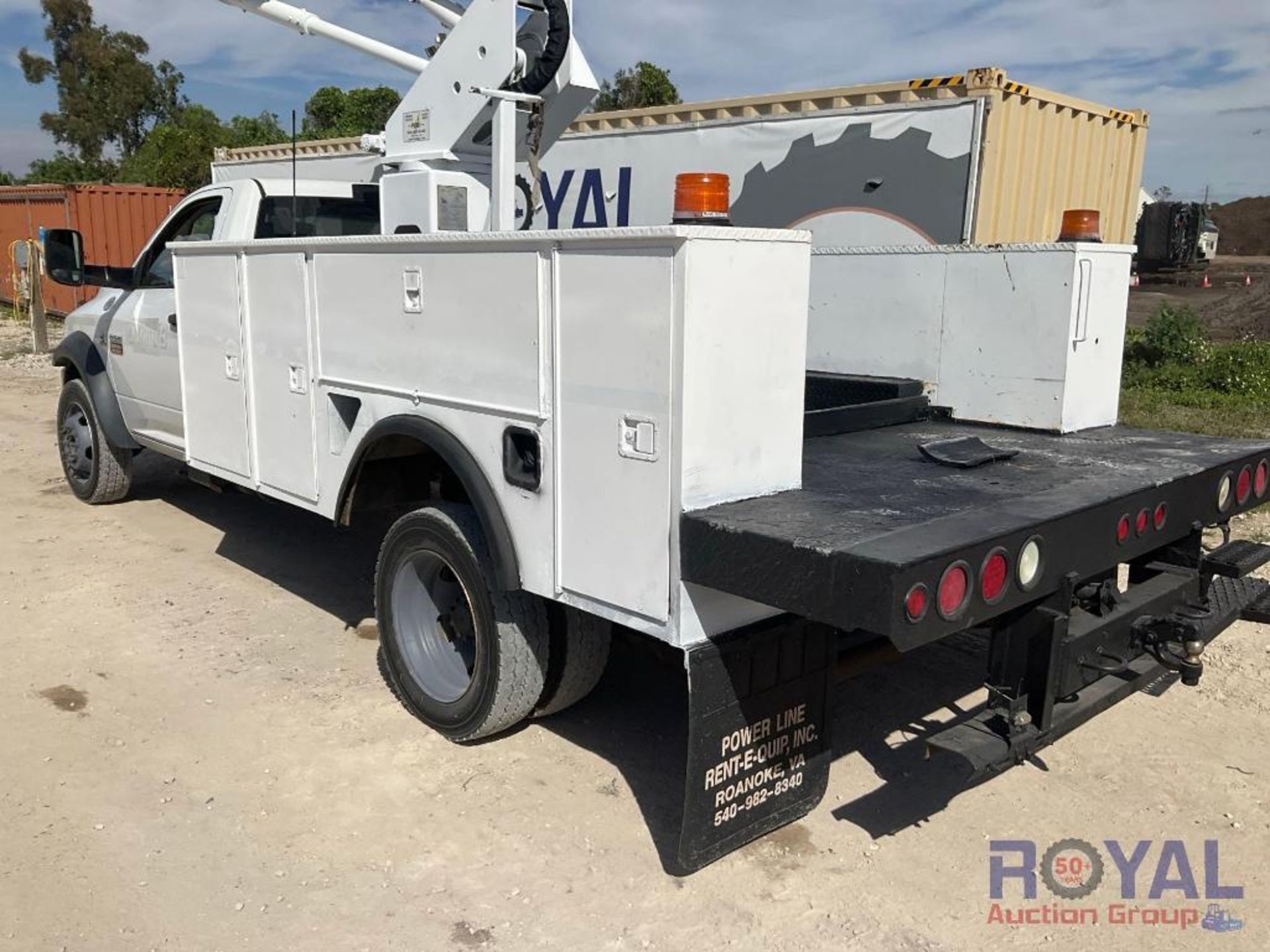 2012 Dodge Ram 5500 4x4 Hi-Ranger TL 38P 38FT Insulated Bucket Truck - Image 5 of 36