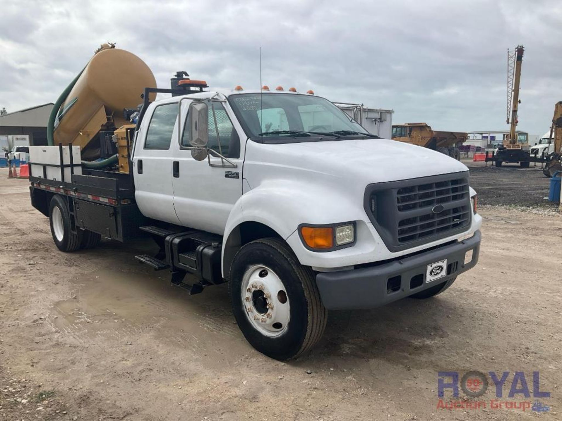 2000 Ford F650 SuperDuty Crew Cab Vermeer V800G Vacuum Truck - Image 2 of 49