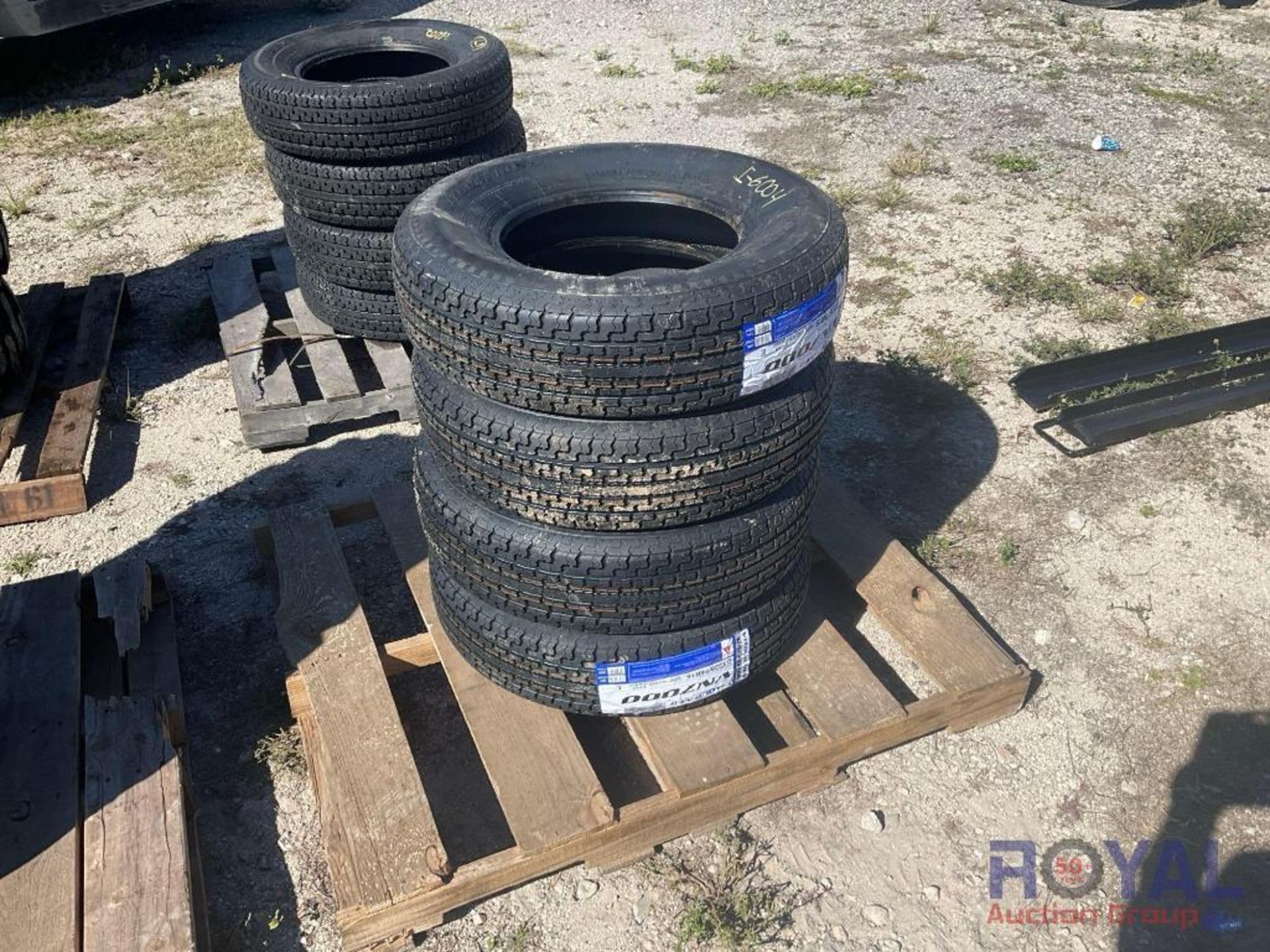 Unused VN7000 Vitour Neo ST225/75R15 - Bild 2 aus 4