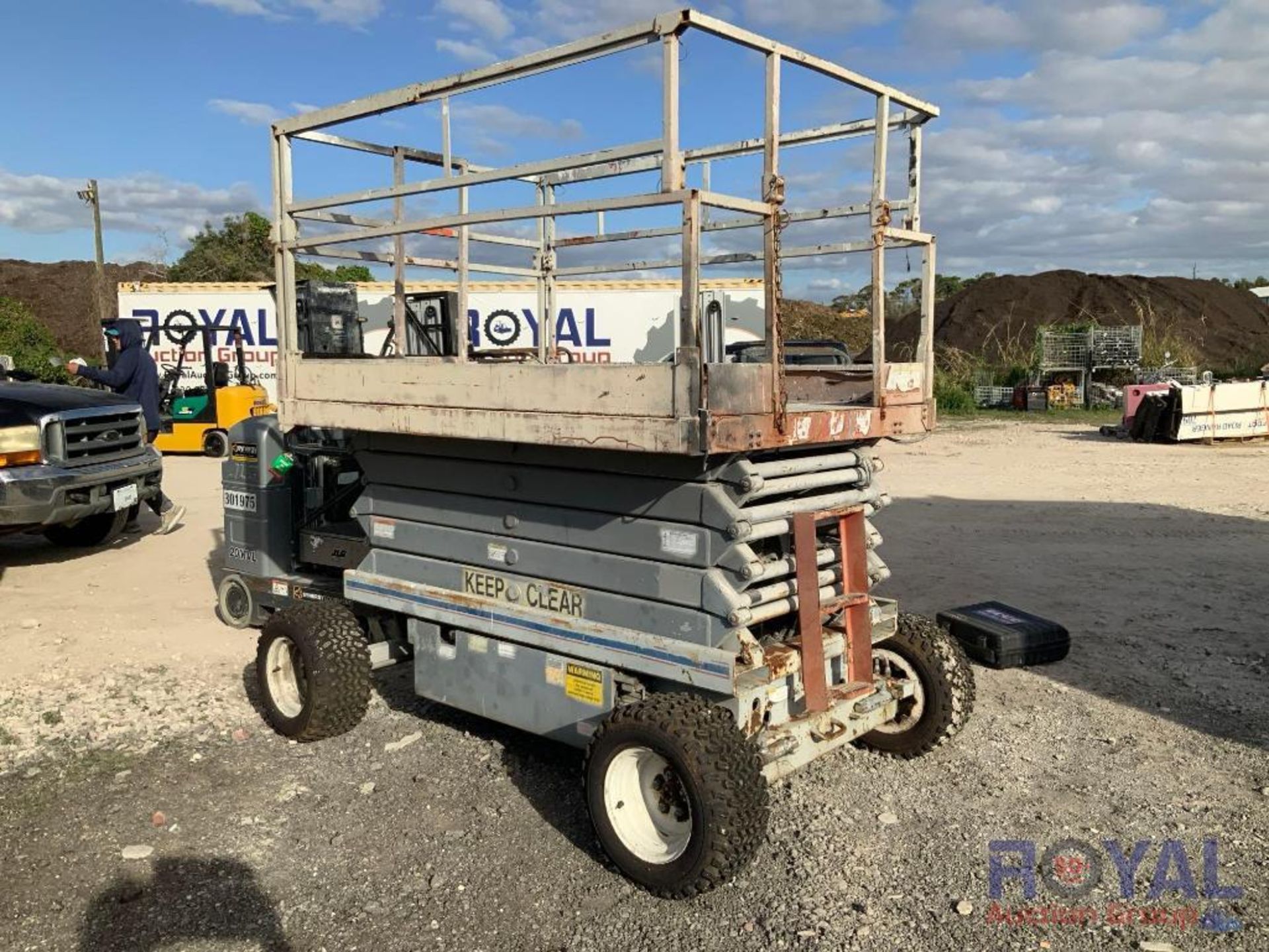 Skyjack SJ6832 Rough Terrain Scissor Lift - Image 2 of 14