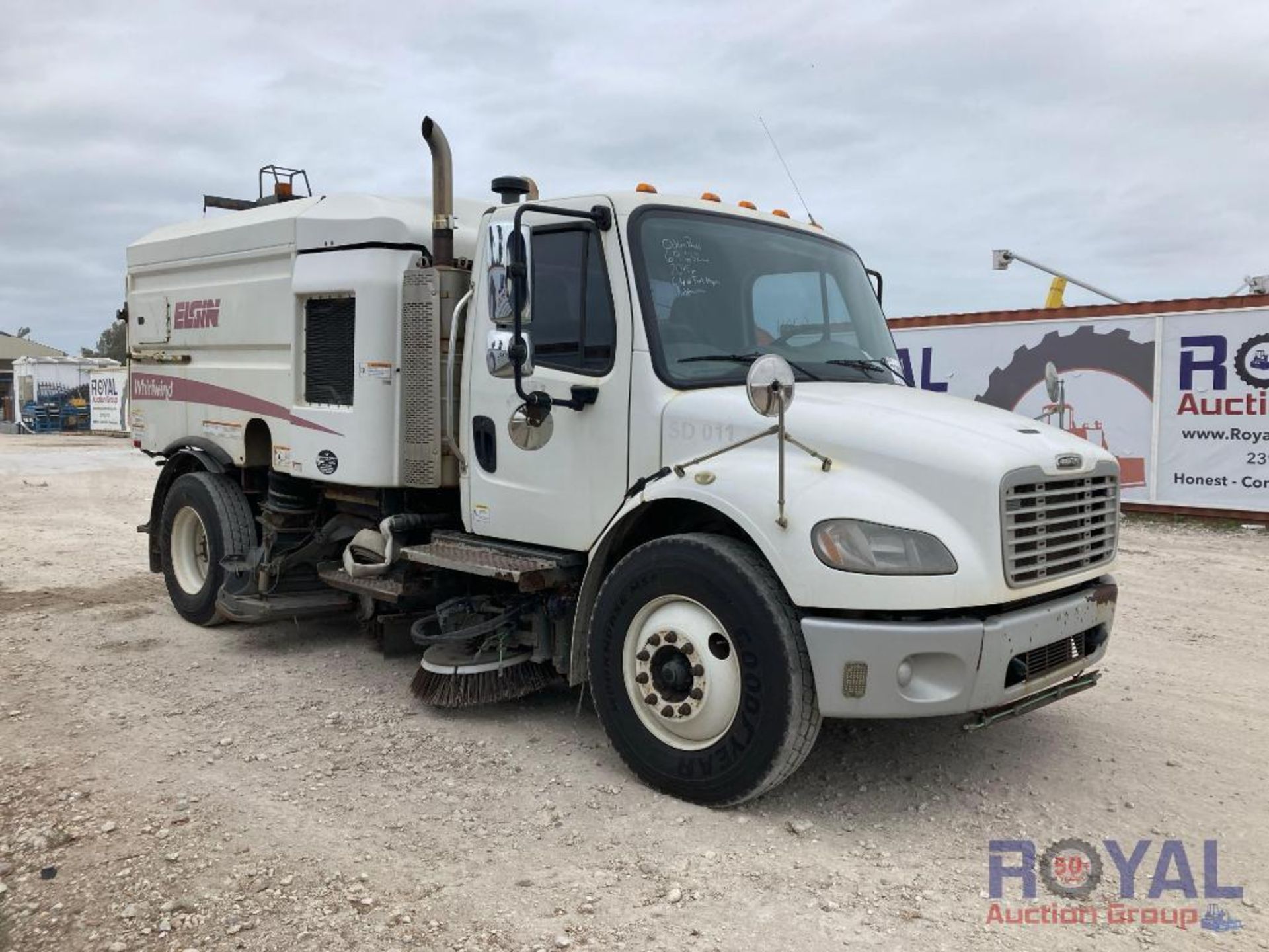 2015 Freightliner M2 106 Elgin MV Street Sweeper Truck - Image 2 of 49