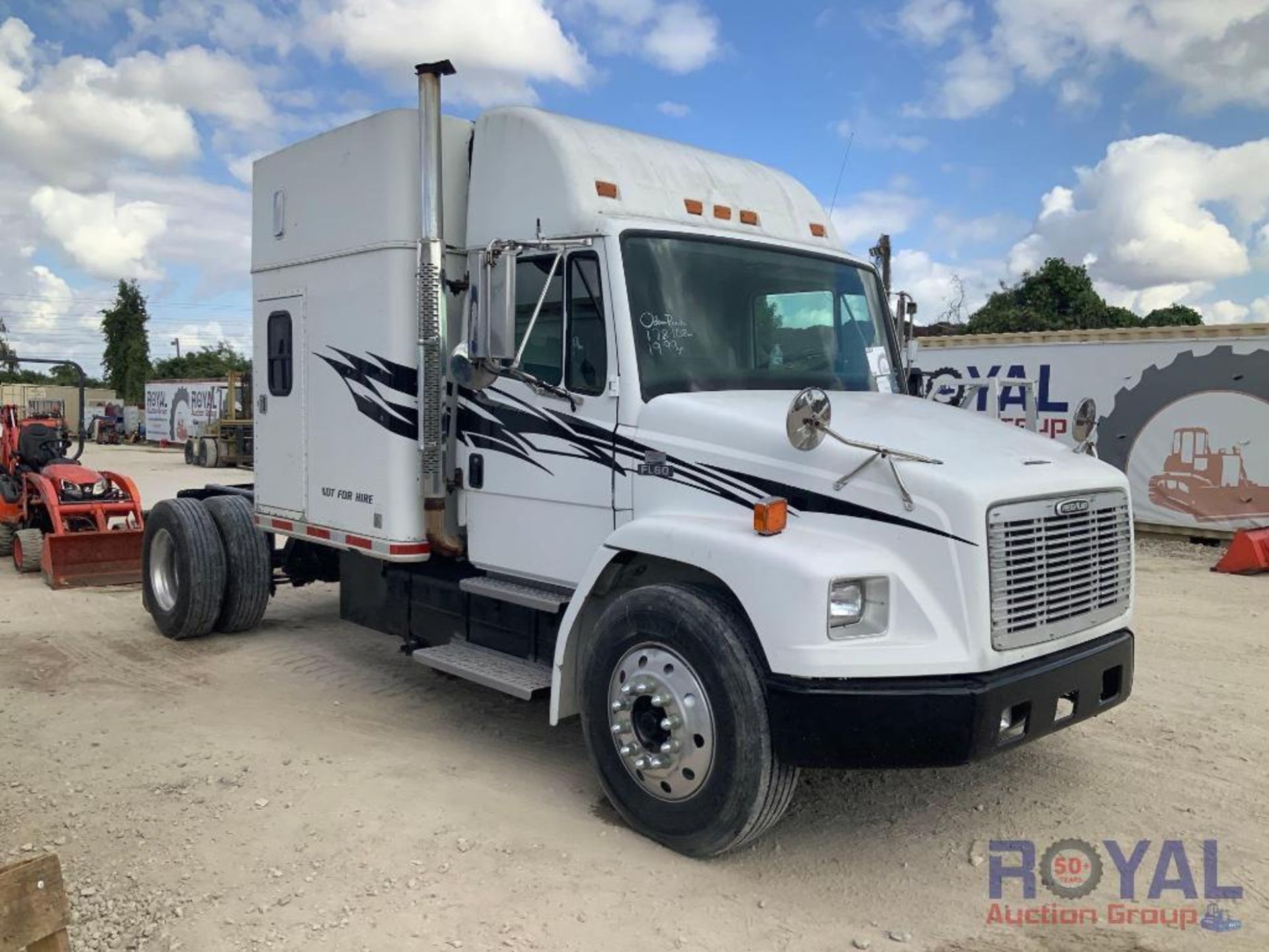 1999 Freightliner FL60 Sleeper Cab Truck Tractor - Image 2 of 47