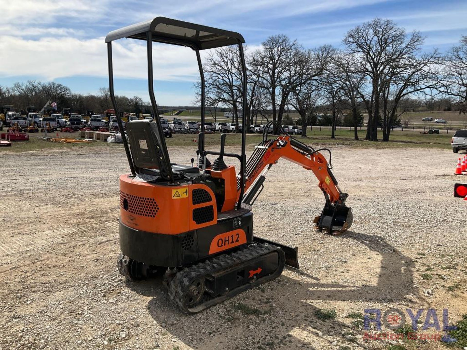 2023 AGT Industrial QH12 Mini Excavator - Image 3 of 12