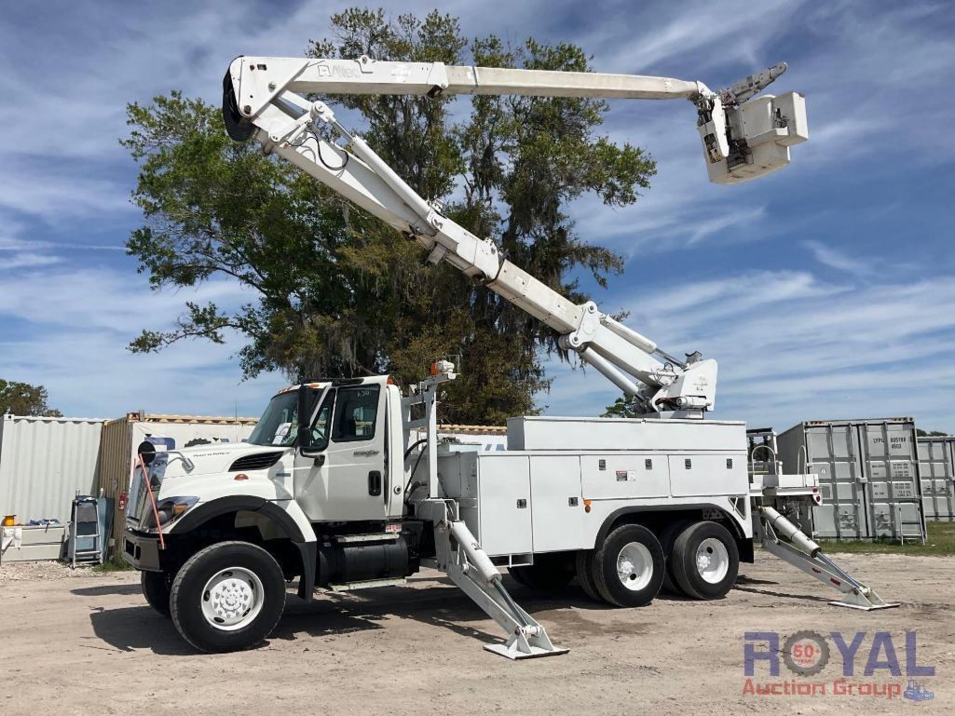 2009 International 7400 6x6 Altec AH75 Material Handler Bucket Truck