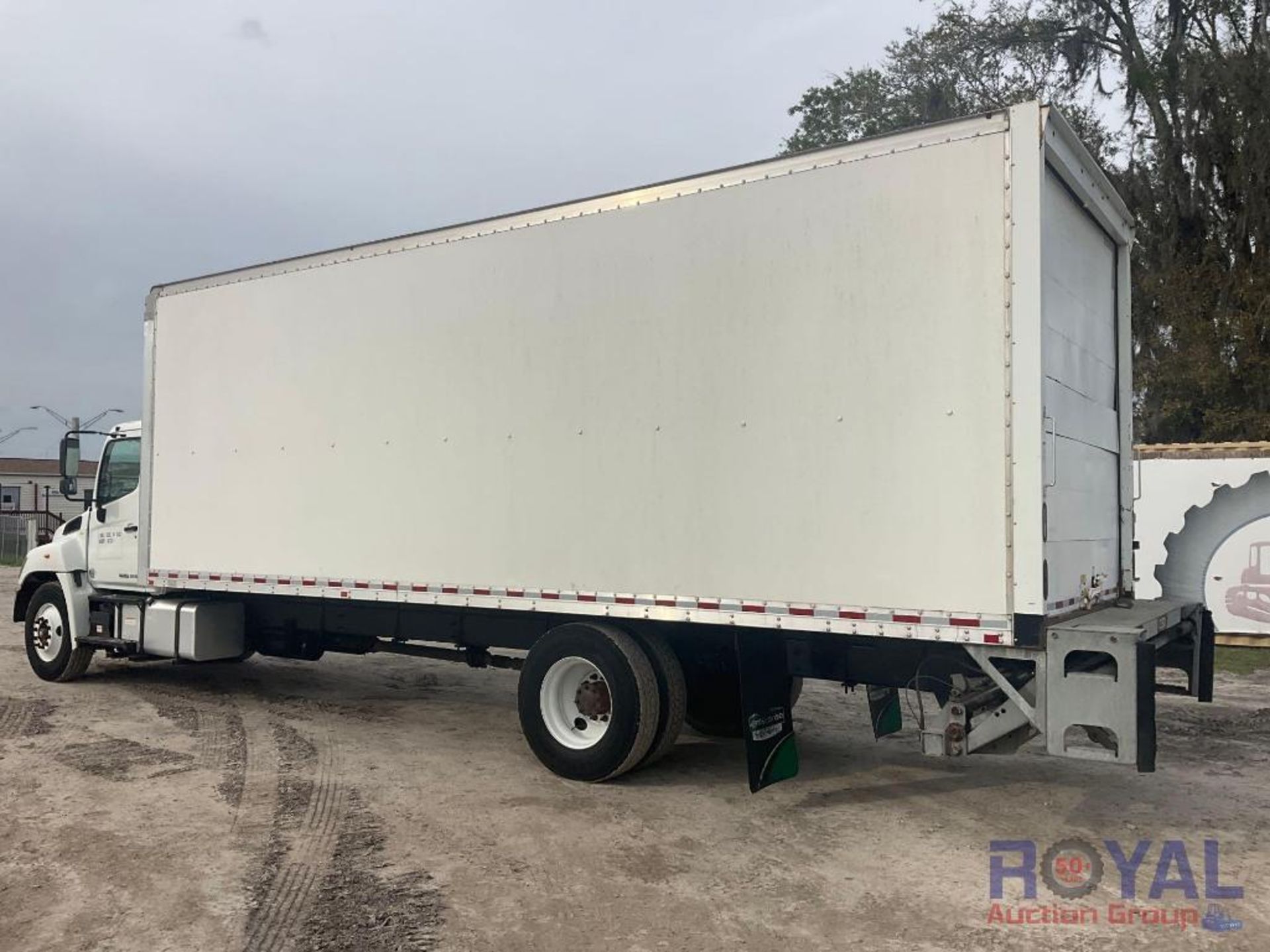 2018 Hino 268 26ft Box Truck - Image 4 of 28