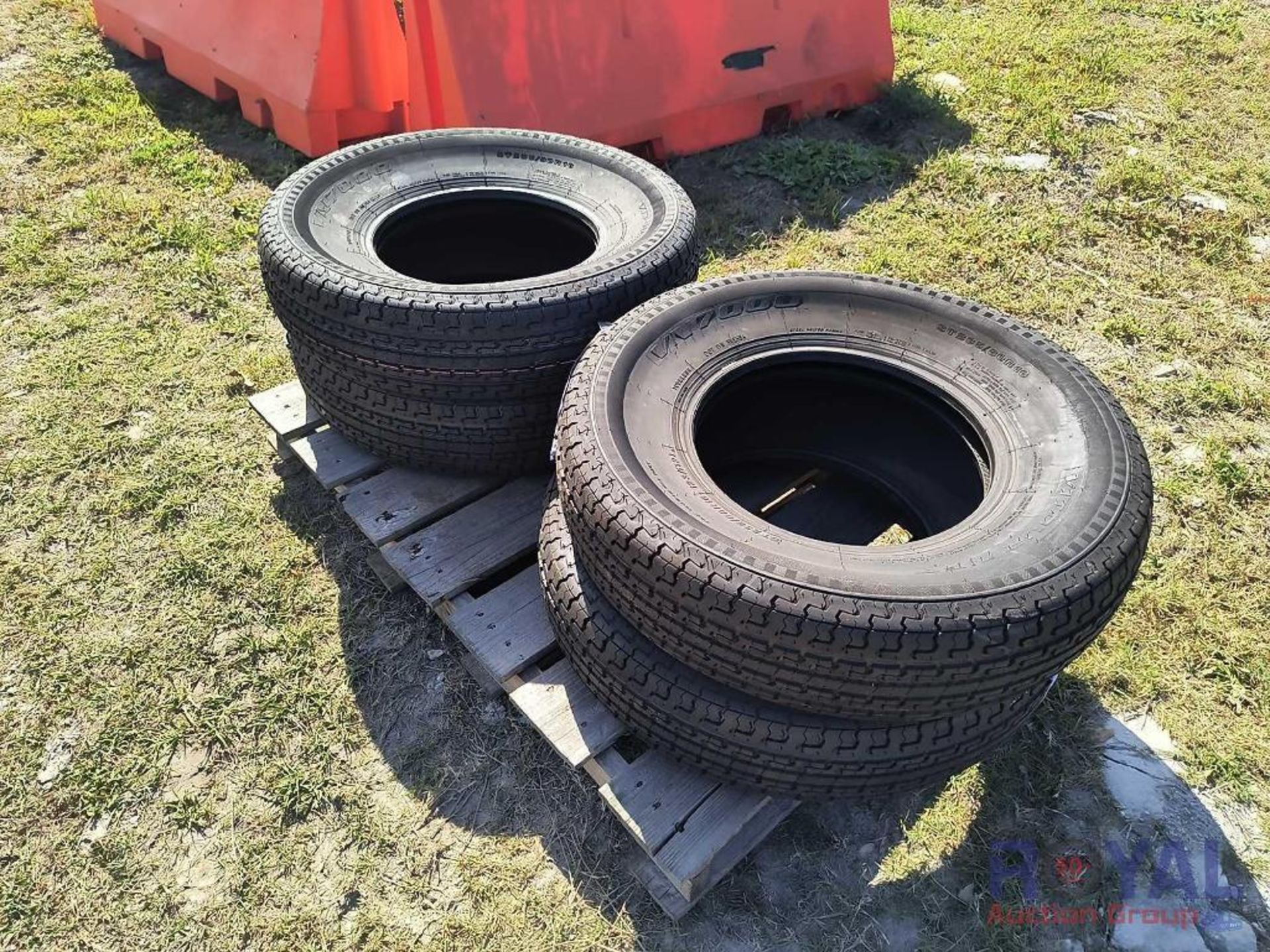 Lot Of 4 Unused ST235/80R16 Trailer Tires - Image 2 of 5