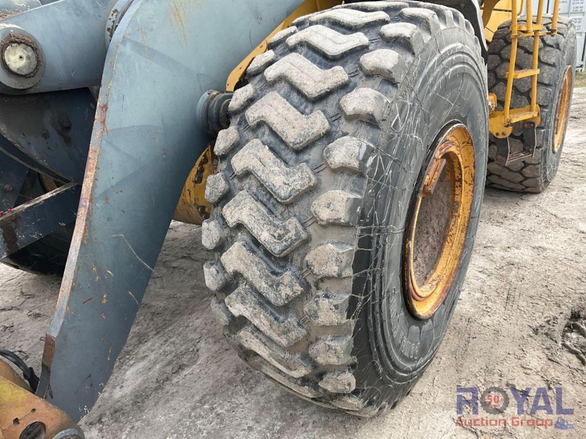 2006 John Deere 724J 4X4 Articulated Wheel Loader - Image 11 of 24