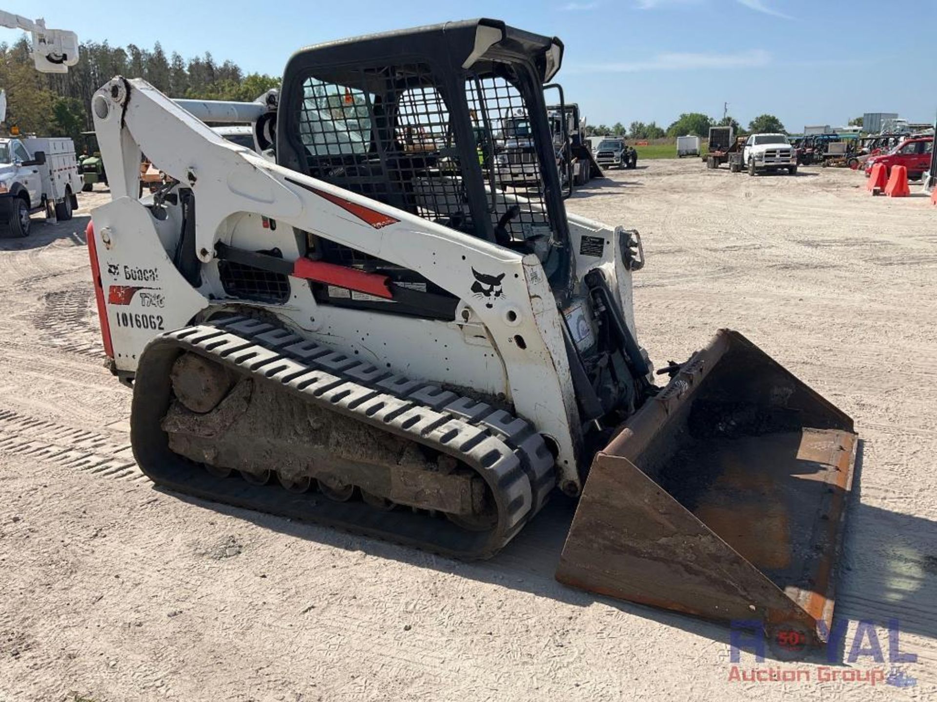 2017 Bobcat T740 Compact Track Loader Skid Steer - Image 2 of 23