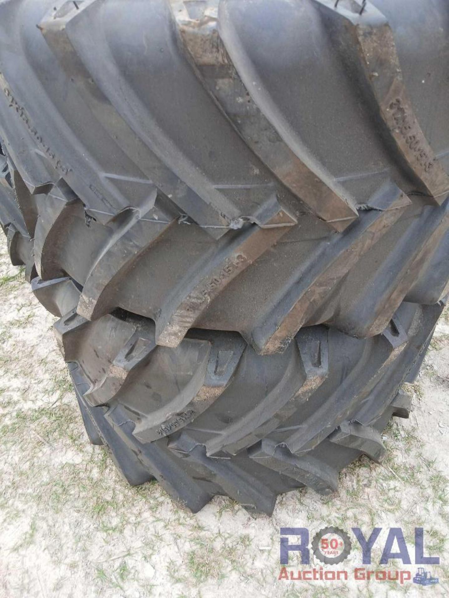 Lot Of 4 Forerunner Tires 31x15.5-15NHS - Image 3 of 6