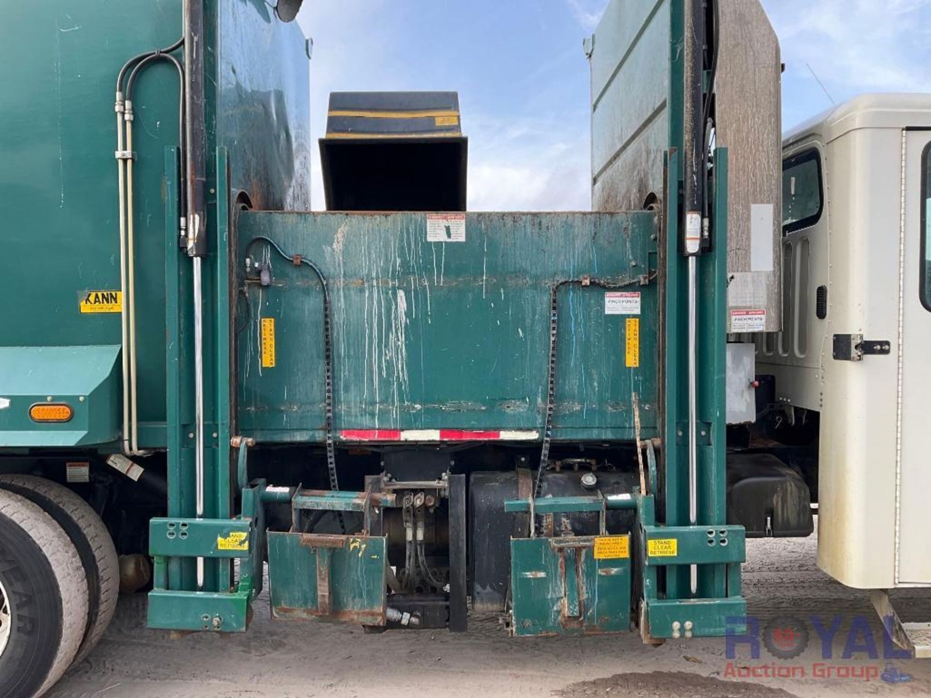 2014 Freightliner M2 106 Side Loader Garbage Truck - Image 19 of 36
