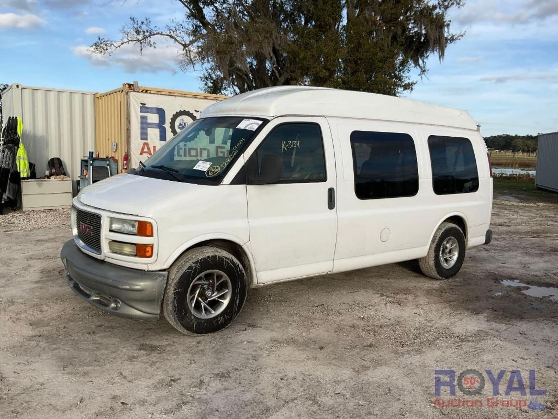 2002 GMC Savana Passenger Van