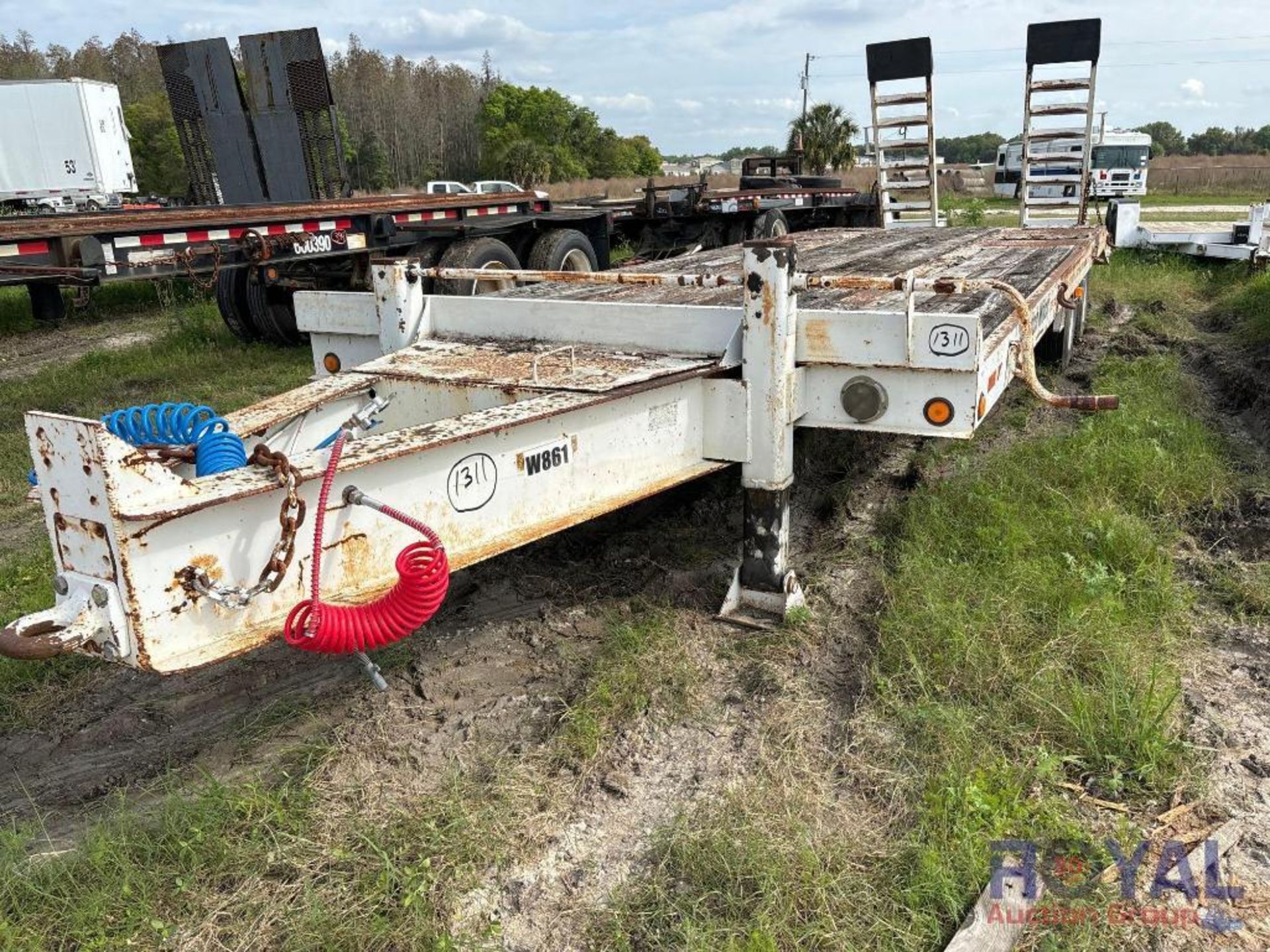 2000 25 Ft Equipment Trailer