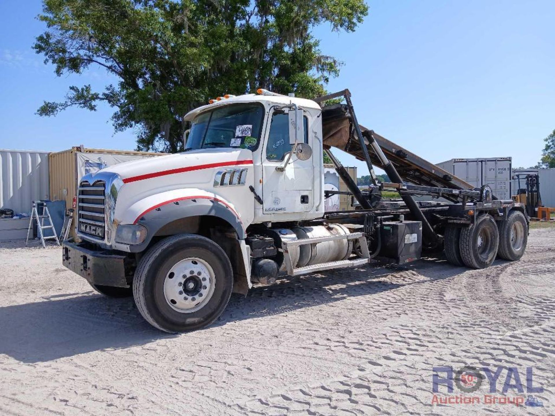 2013 Mack GU713 Rolloff Truck