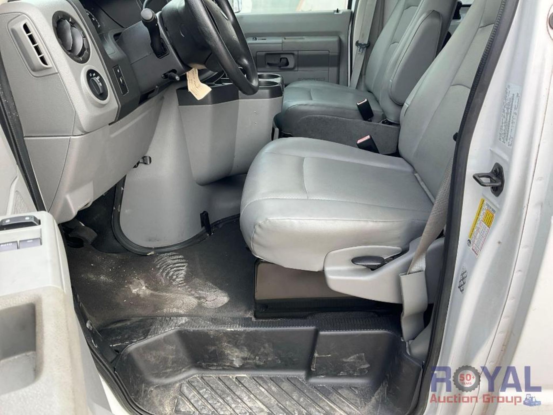 2013 Ford E-350 14 Passenger Van - Image 11 of 30