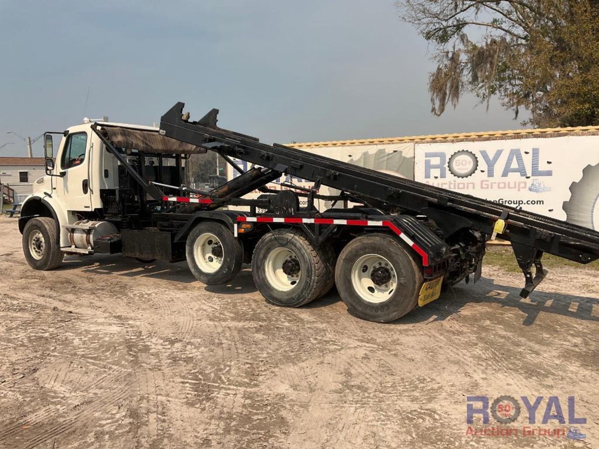 2007 Freightliner M2 112 Galbreath 60,000LB Roll-Off Truck - Image 4 of 32