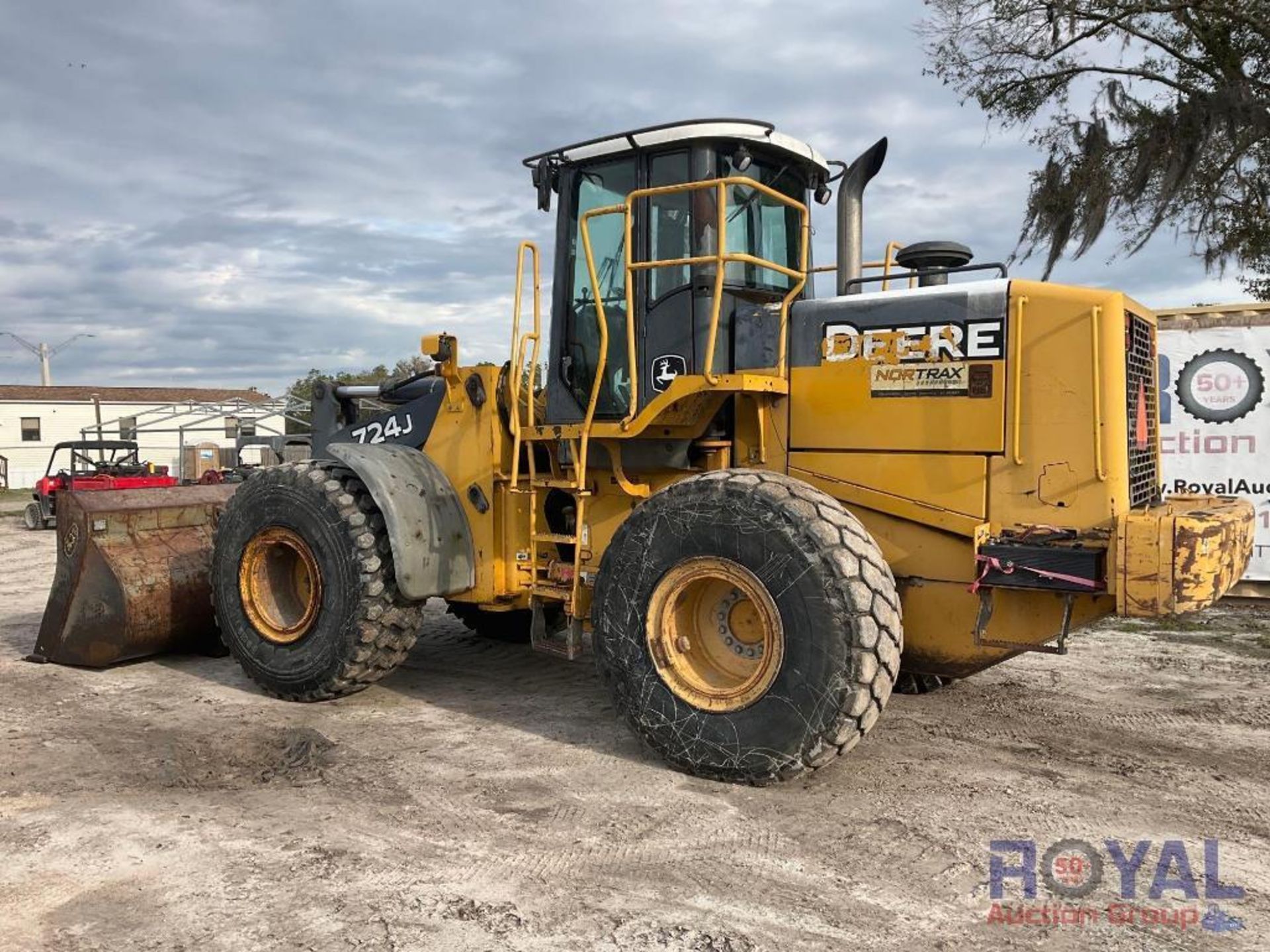 2006 John Deere 724J 4X4 Articulated Wheel Loader - Image 4 of 24