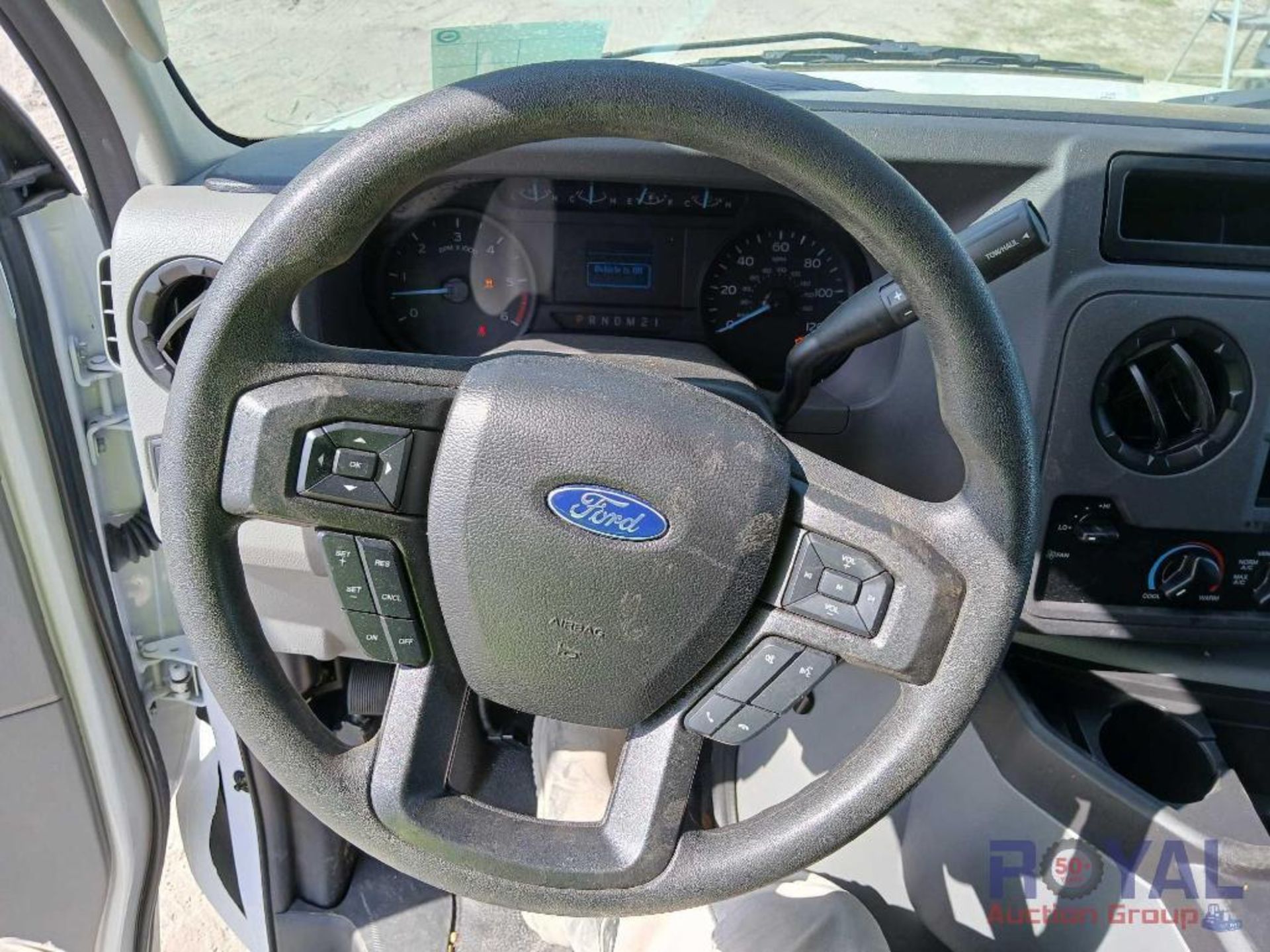 2022 Ford E-450 16FT Cab and Chassis Truck - Image 16 of 22