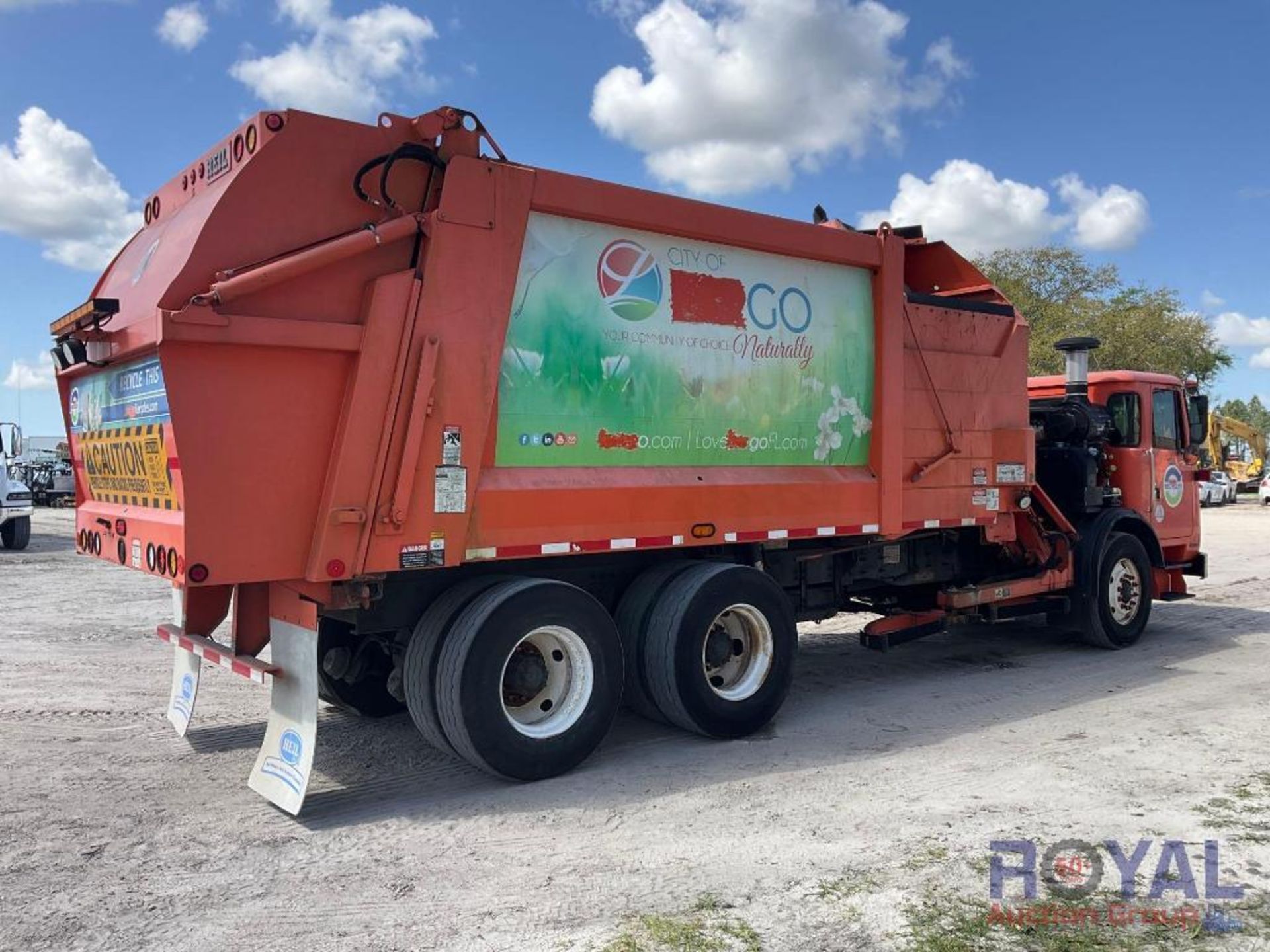 2015 AutoCar Expeditor Heil 612-3691 28Yd Side Loader Garbage Truck - Image 3 of 30