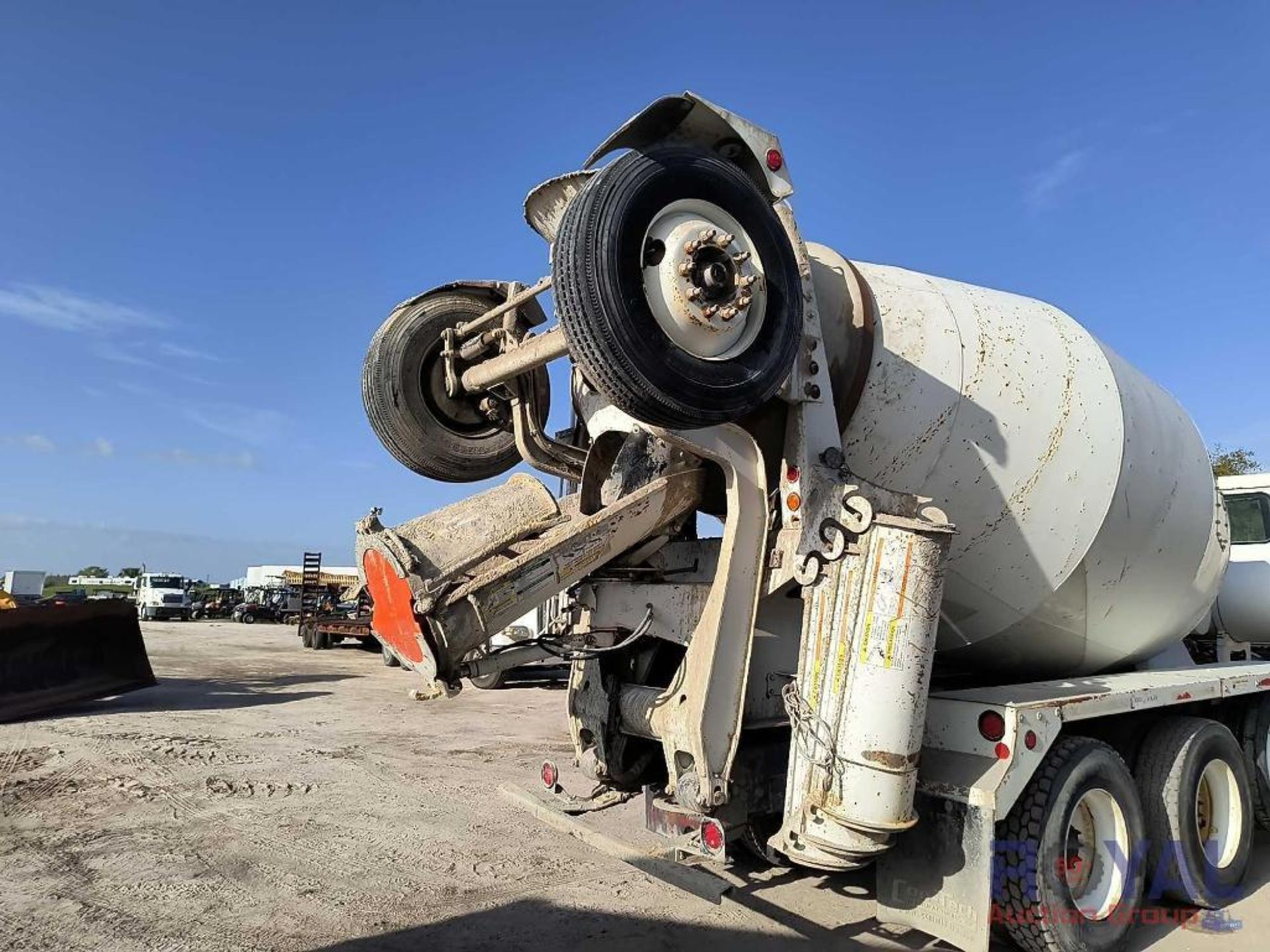 2020 Western Star 4700 Con-Tech Bridgeking 11 CuYdTri axle Cement Mixer - Image 19 of 41