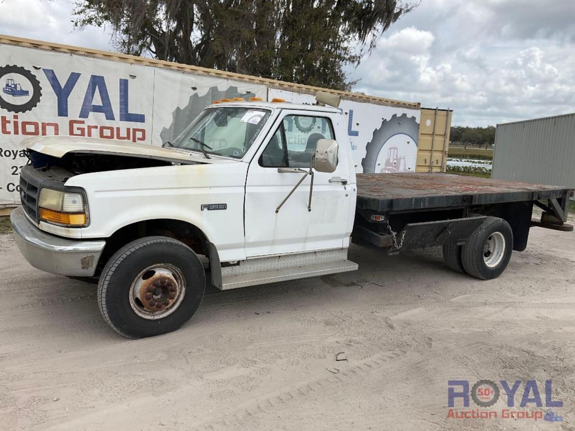 1995 Ford F450 Flatbed Truck