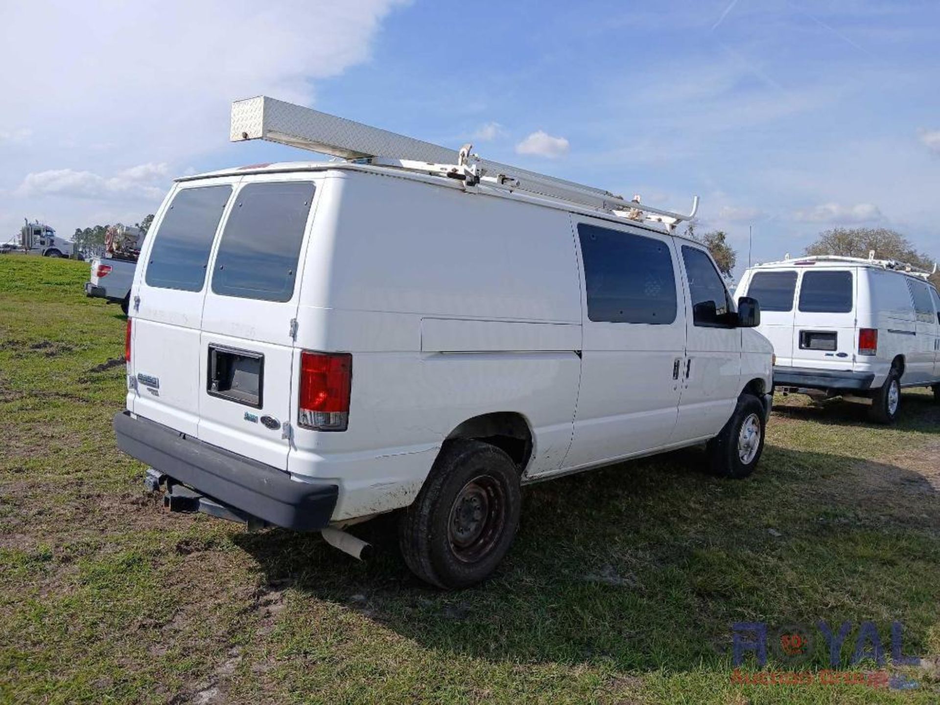 2014 Ford E350 Econoline Cargo Van - Image 3 of 25
