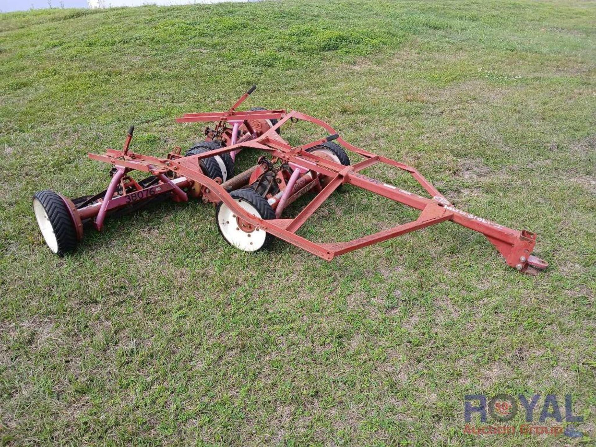 Toro Reelmaster 33145 Pull Behind Tri-Reel Mower - Image 2 of 13