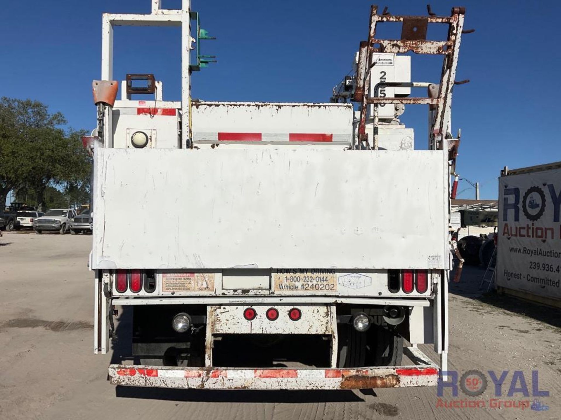 2011 Frieghtliner M2 106 Liftmoore 2550 5,000LB Crane Service Truck - Image 15 of 33