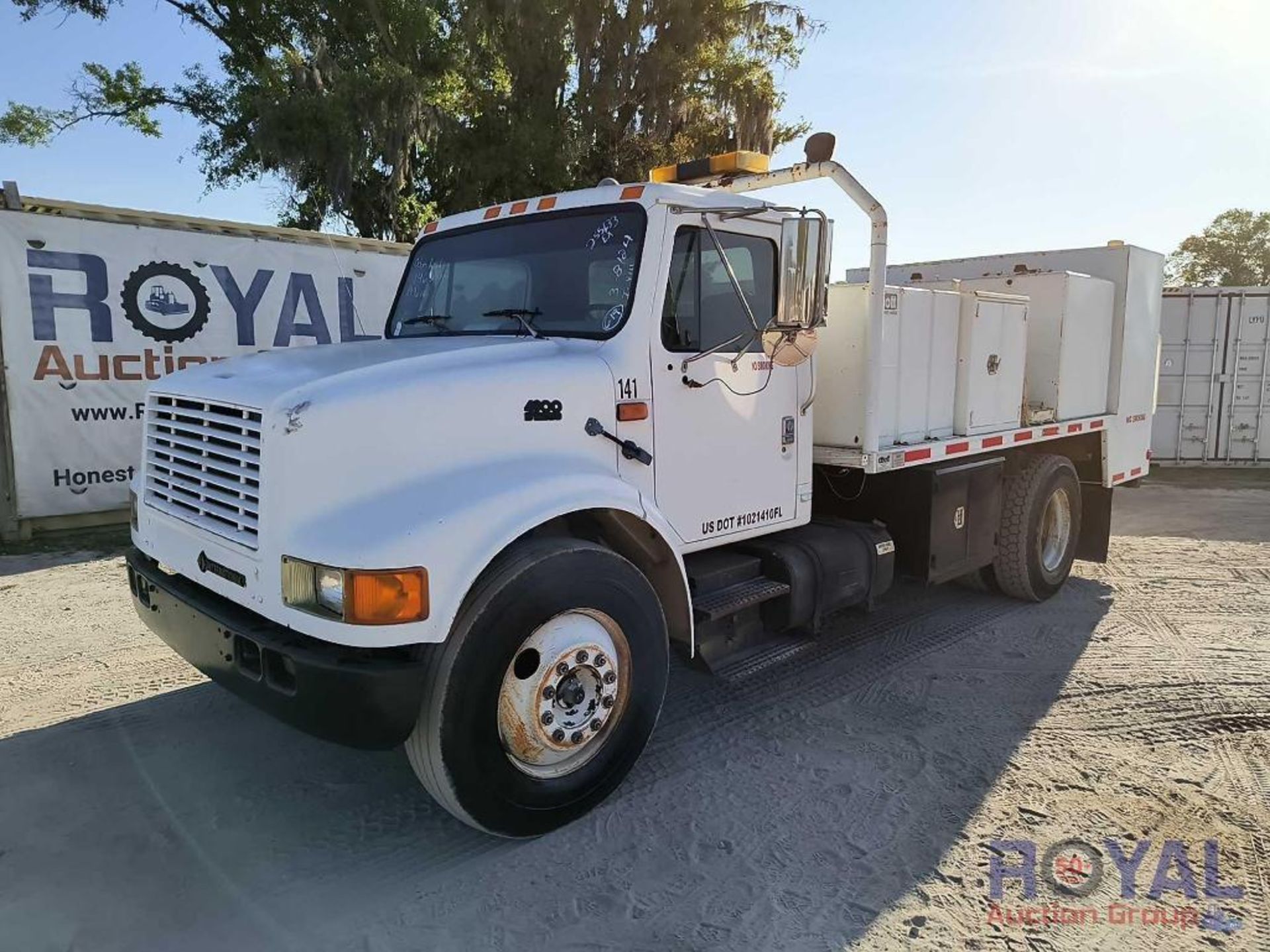 1996 International 4900 Fuel and Lube Truck