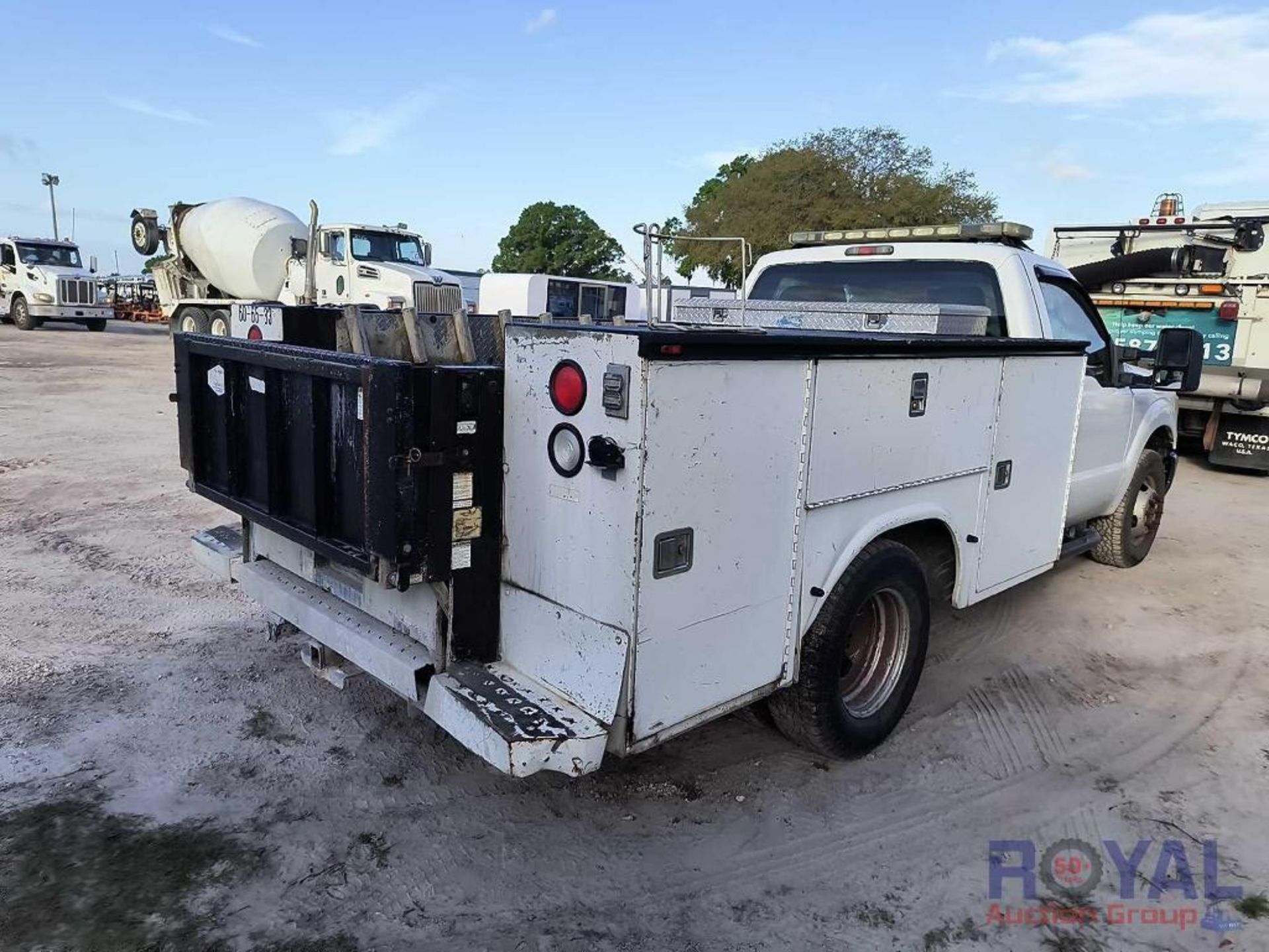 2011 Ford F-350 Service Truck - Image 3 of 35