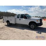 2015 Ford F350 4X4 Extended Cab Service Truck