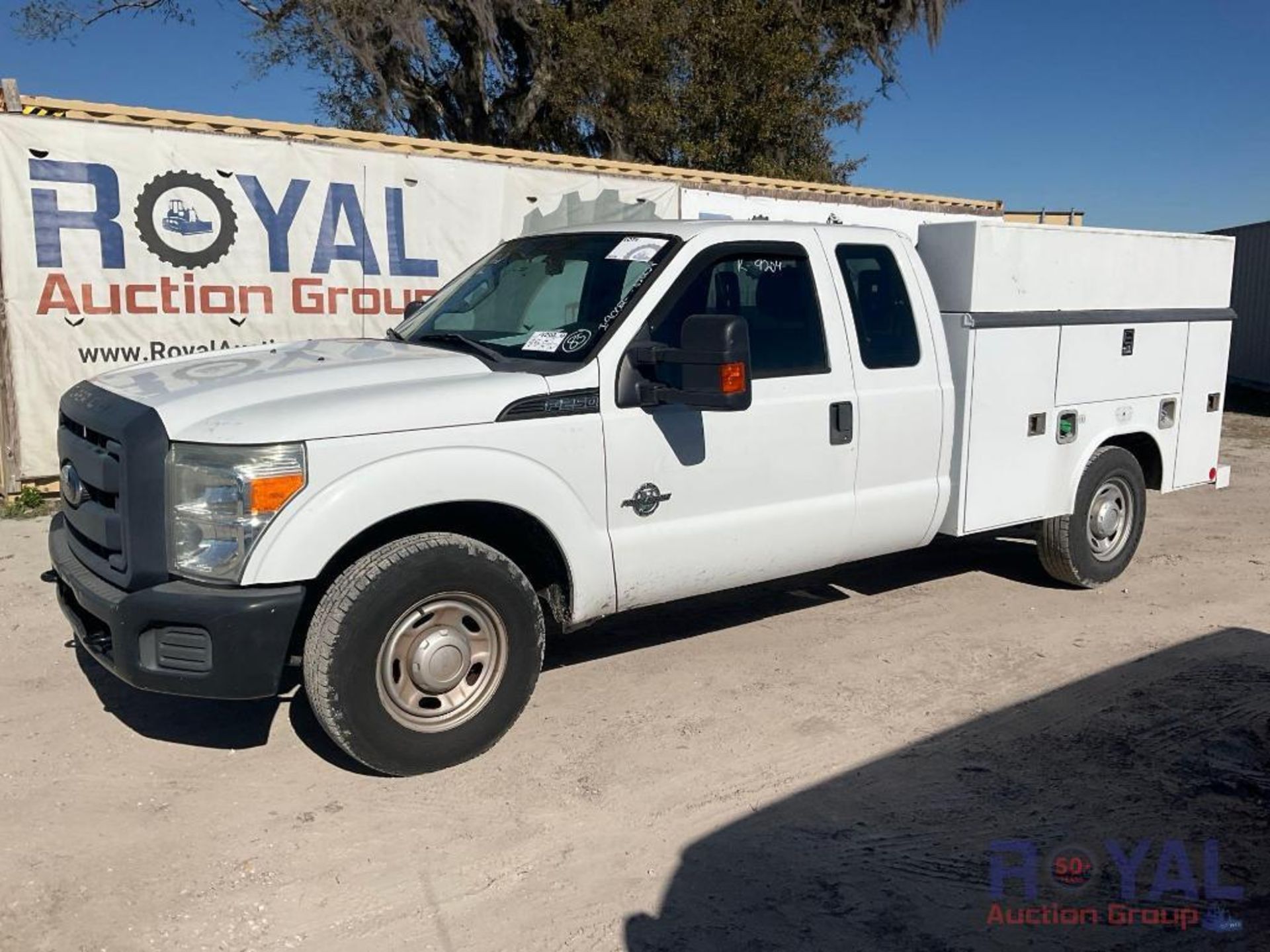 2012 Ford F250 Extended Cab Service Truck