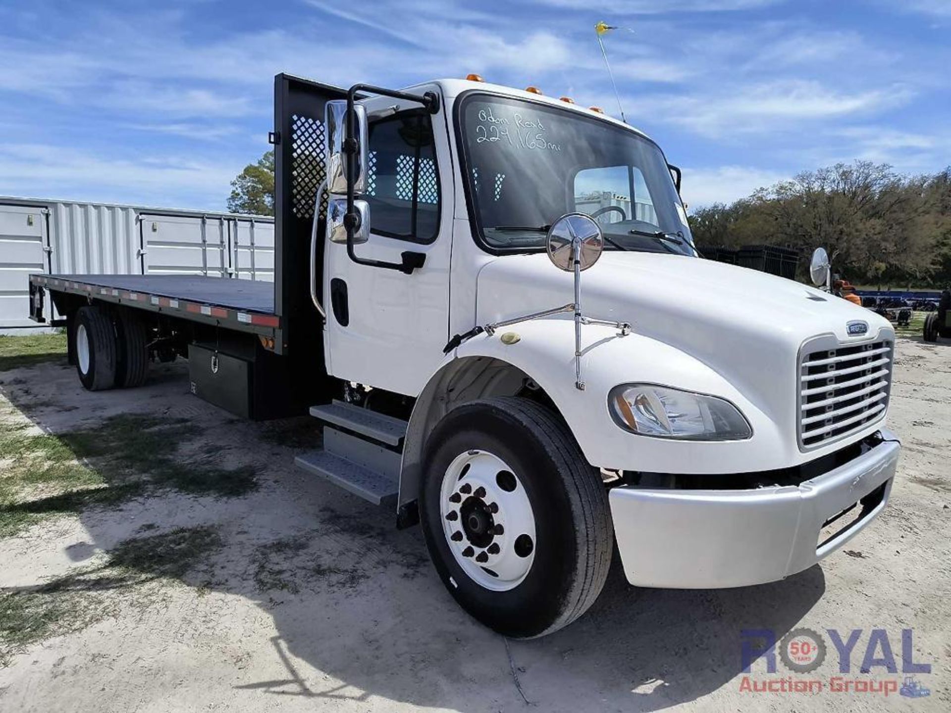 2015 Freightliner M2 106 26FT Flatbed Truck - Bild 2 aus 28