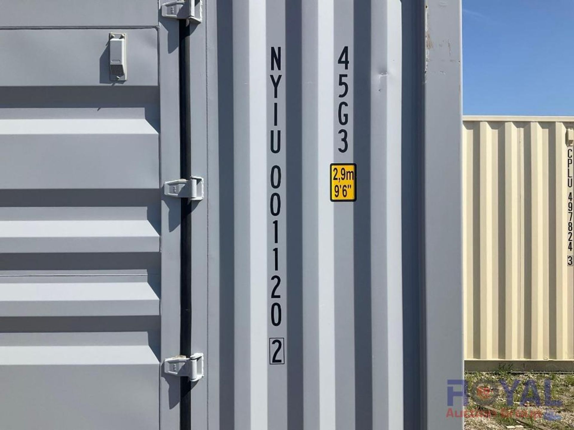 40ft 10 Door One Time Use Shipping Container - Image 3 of 7