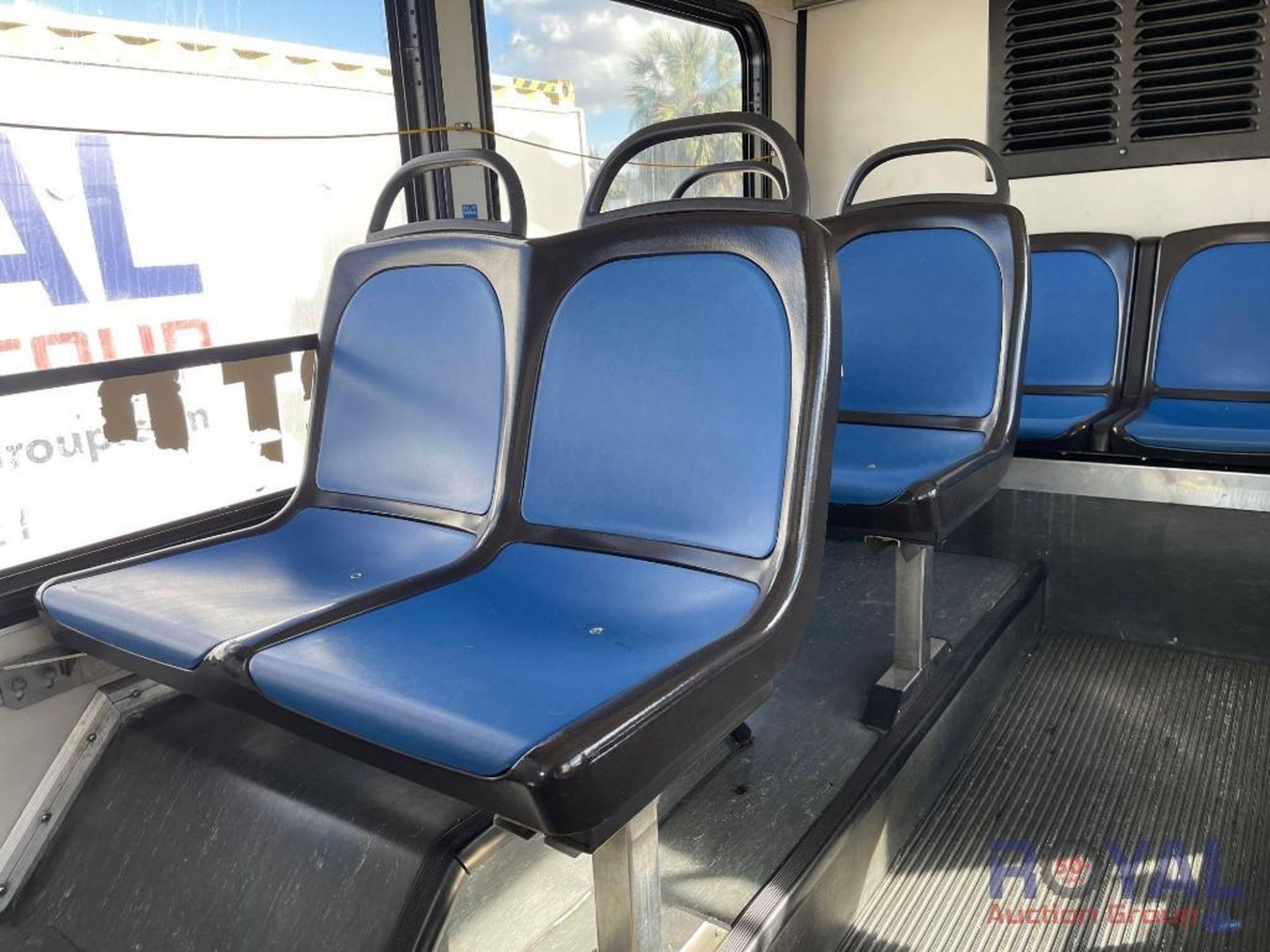 2007 Gillig G27E102N2 Low Floor Passenger Bus - Image 20 of 31