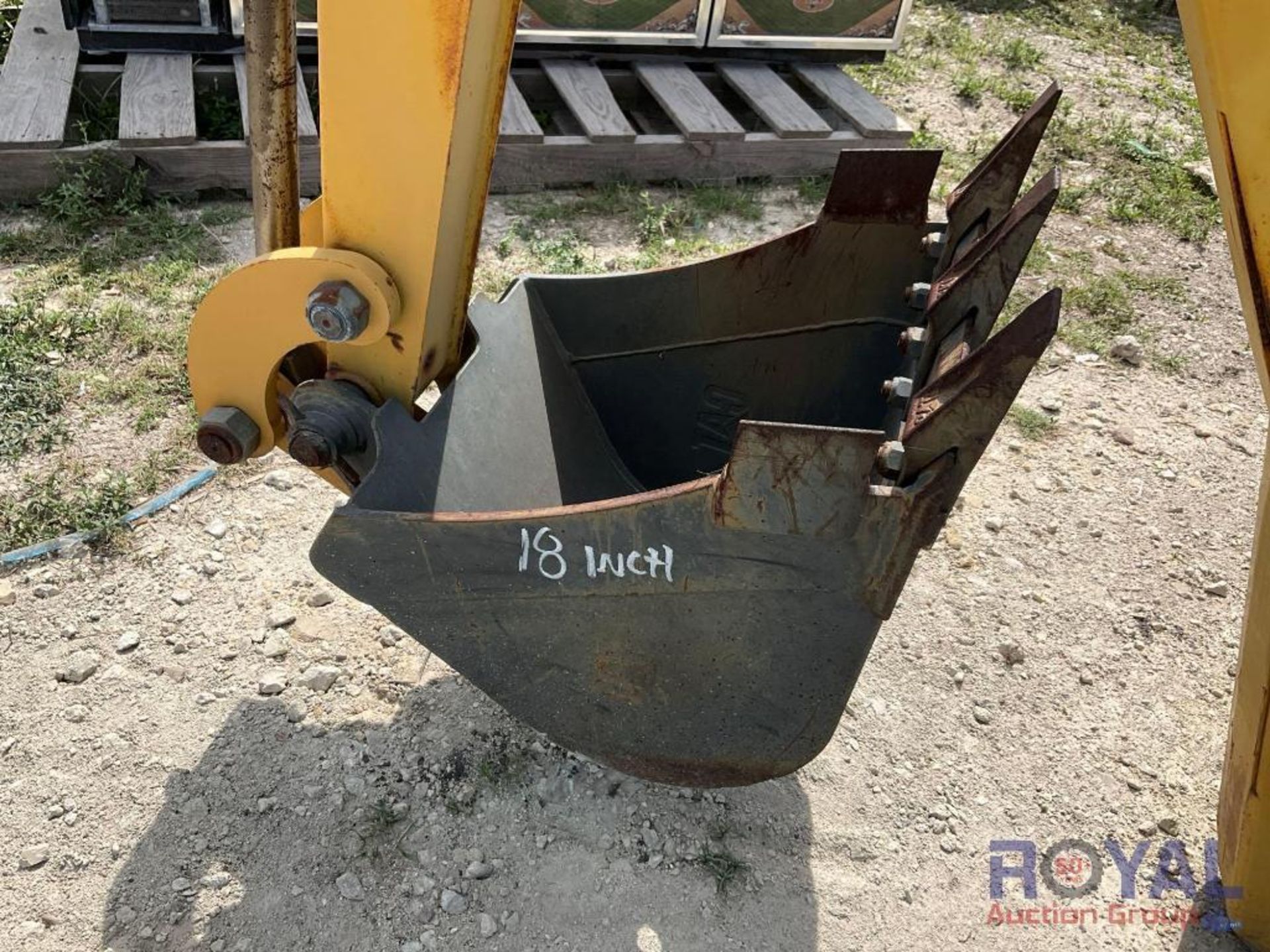 2004 Caterpillar BH30W Backhoe Skid Steer Attachment - Bild 7 aus 11