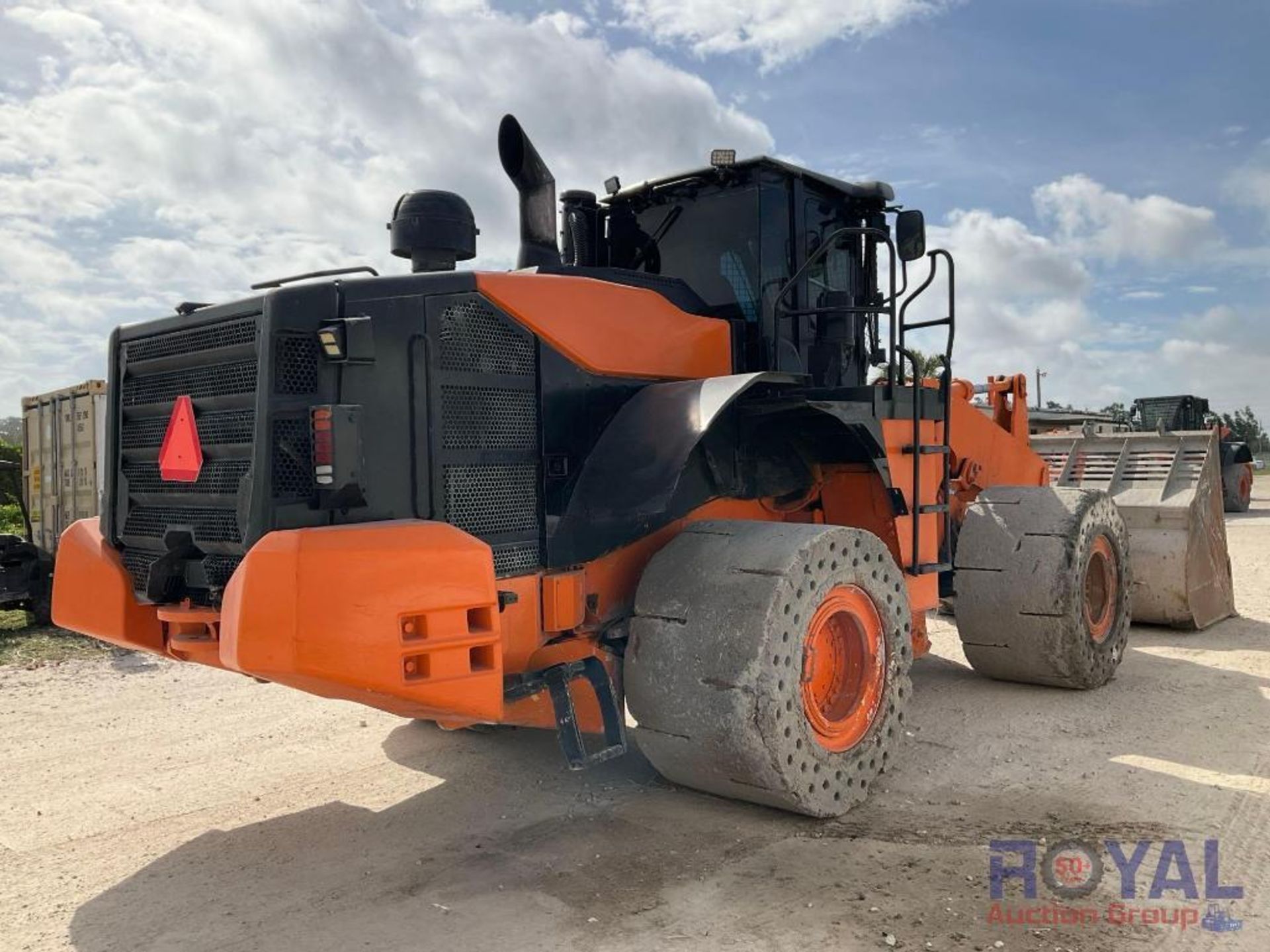 2019 Hitachi ZW370-6 Articulated Wheel Loader - Image 3 of 54