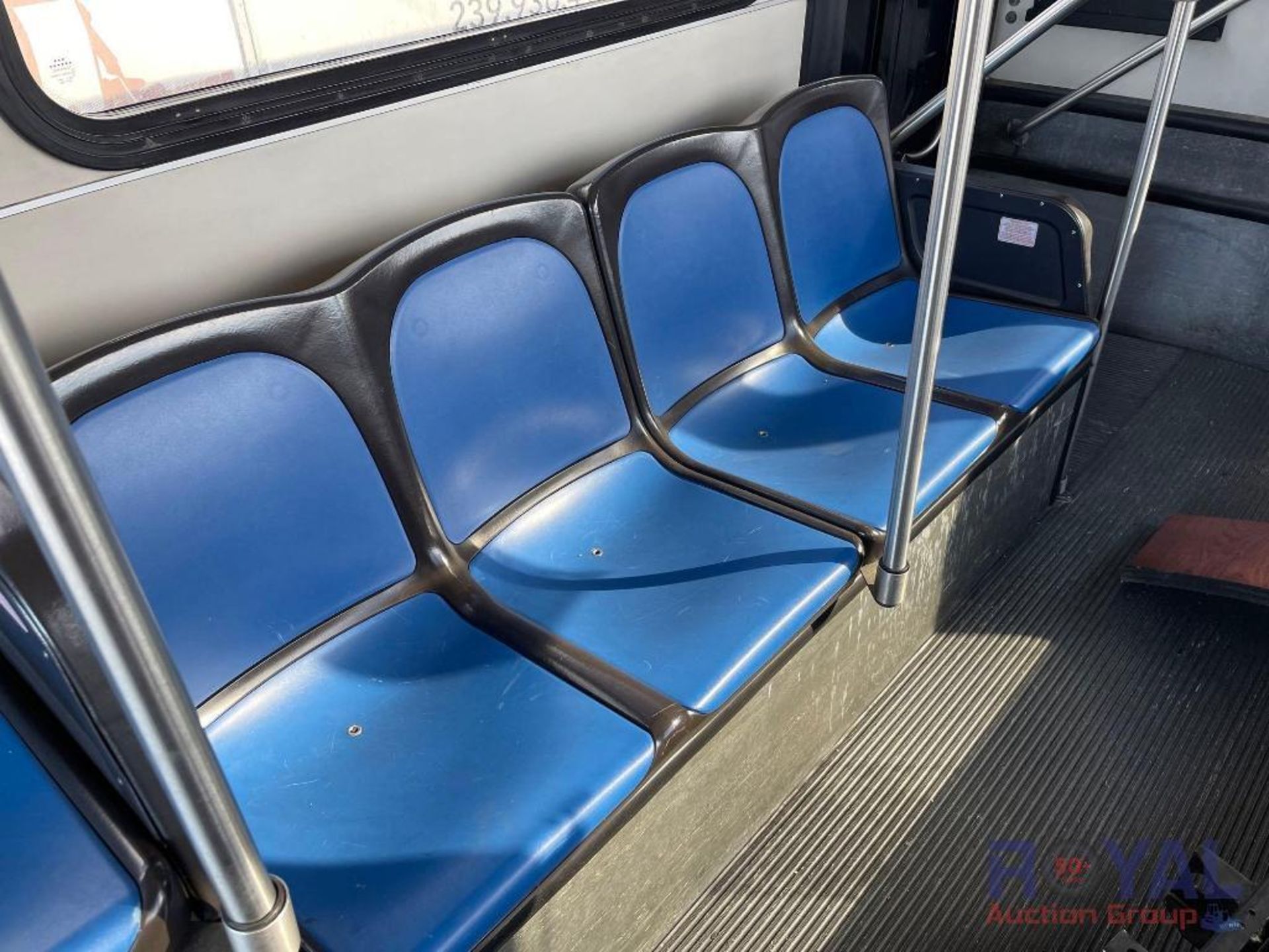 2007 Gillig G27E102N2 Low Floor Passenger Bus - Image 18 of 31