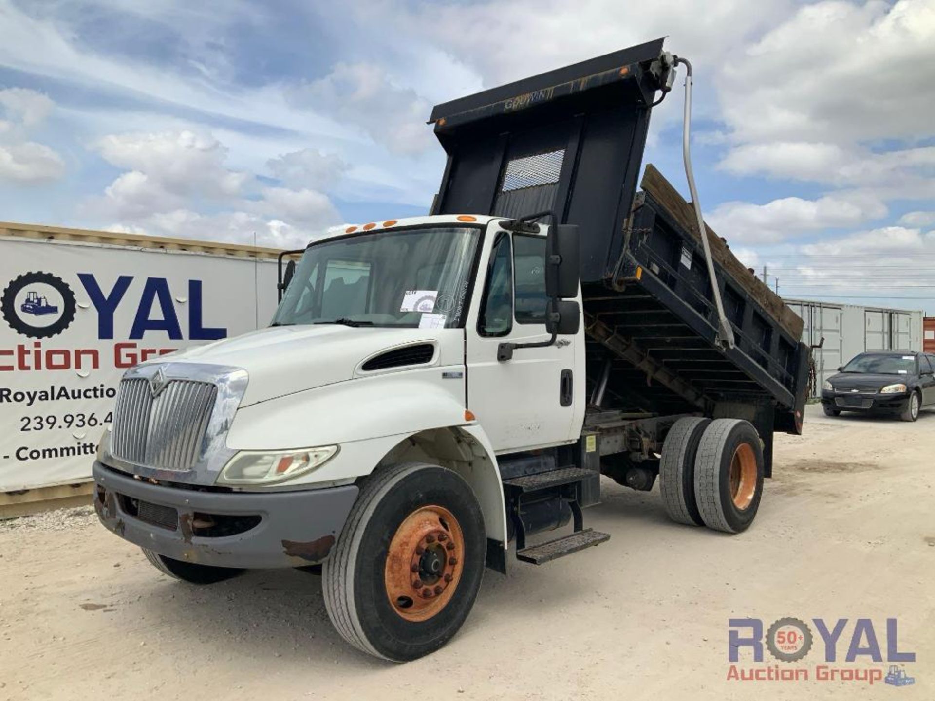 2008 International 4300V S/A Dump Truck