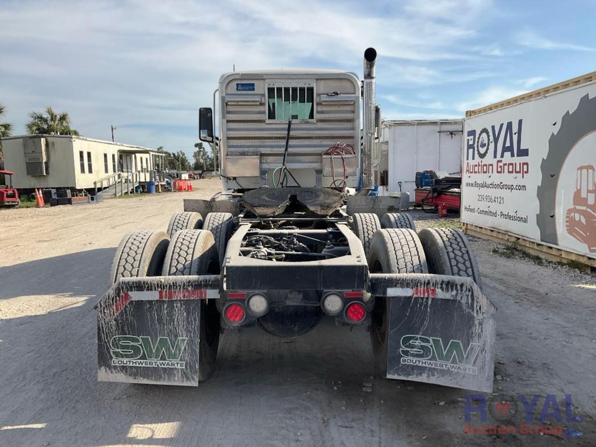 2022 Peterbuilt 567 T/A Day Cab Truck Tractor With Wet Kit - Image 35 of 56