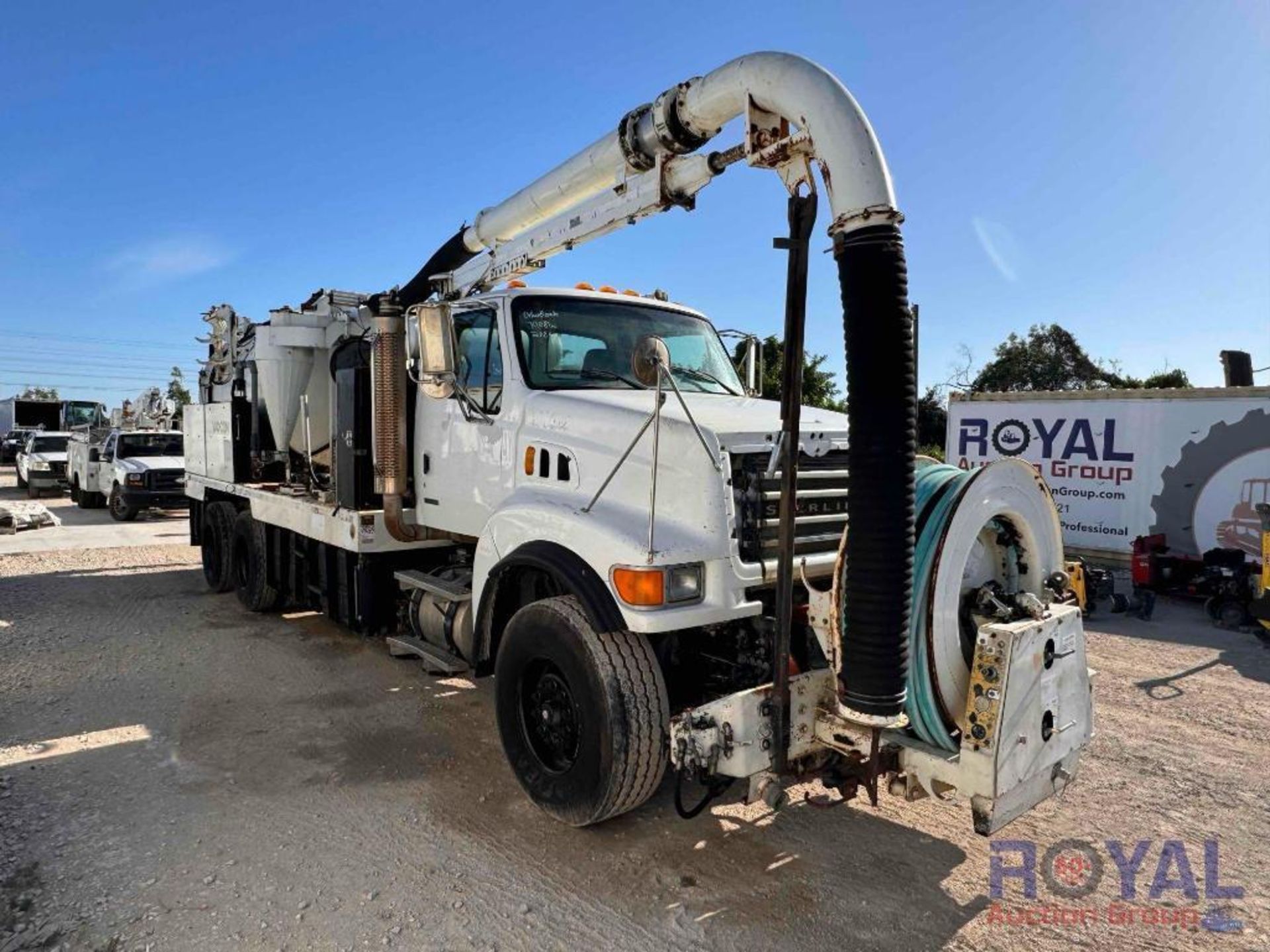 2006 Sterling L9500 Series 6x4 Vac-Con Vacuum Jetter Combo Truck - Image 2 of 48