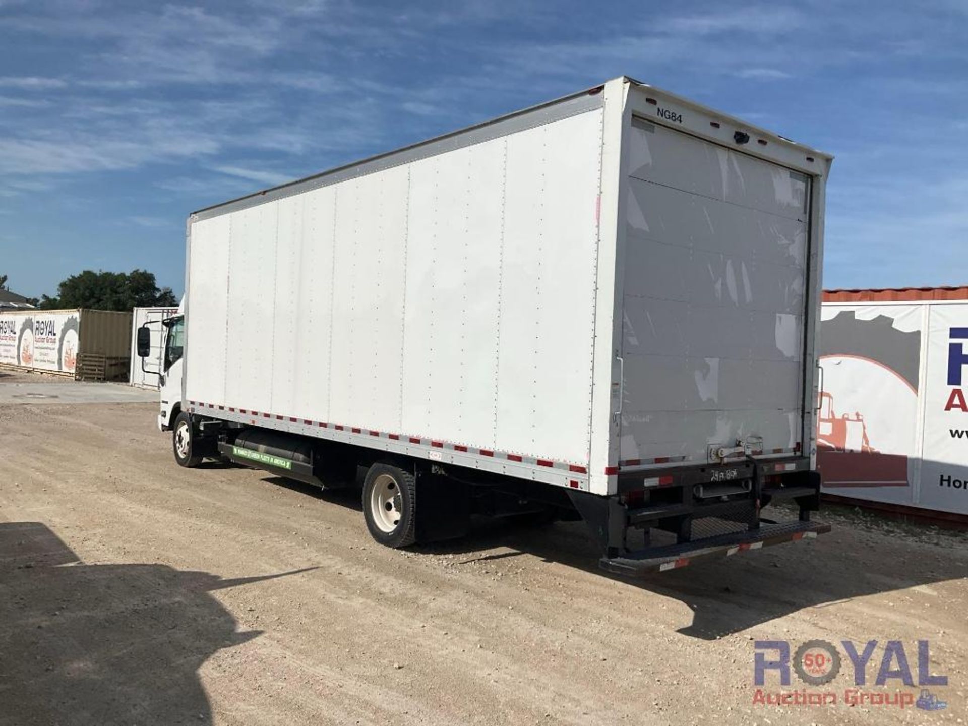 2016 Isuzu NPR HD 24ft Box Truck - Image 4 of 29