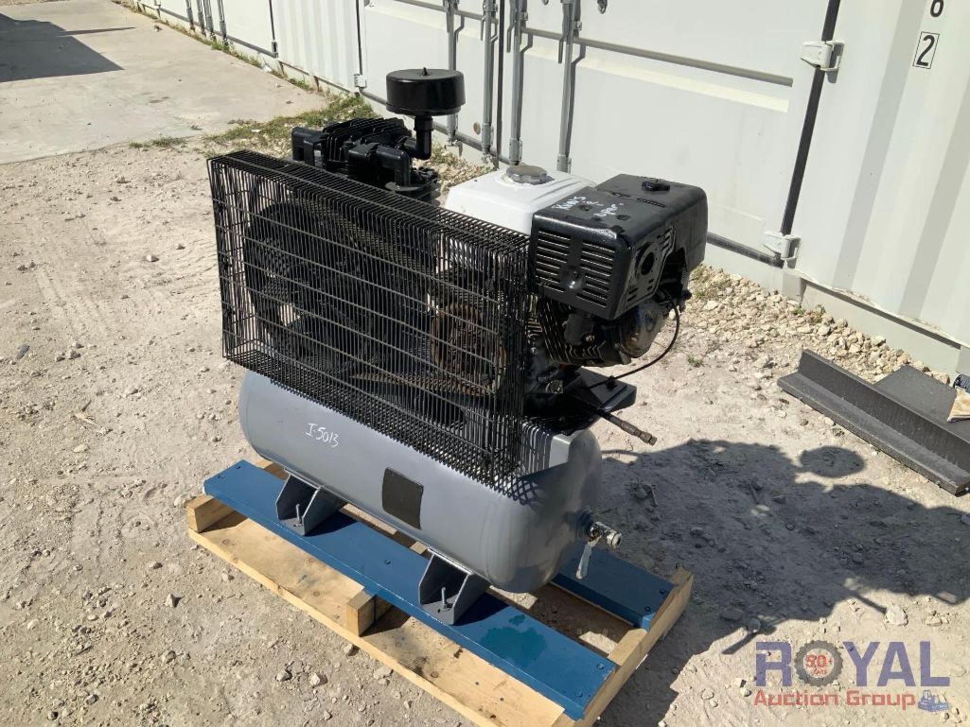 30 Gallon Air Compressor - Image 4 of 13