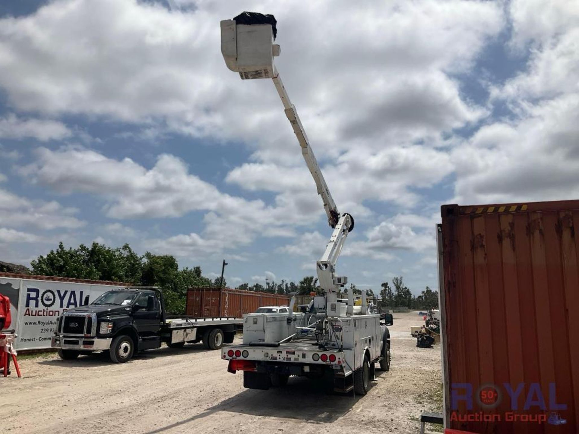 2015 Ford F550 4x4 Altec AT37G Bucket Truck - Image 3 of 44